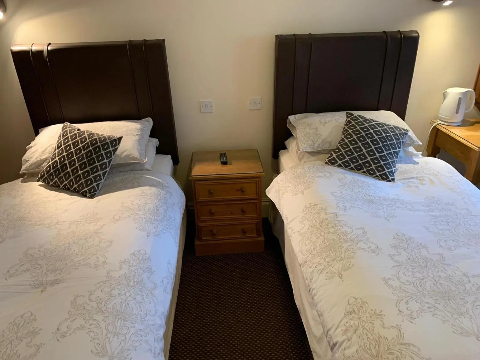 Restaurant/places to eat in Oakrooms