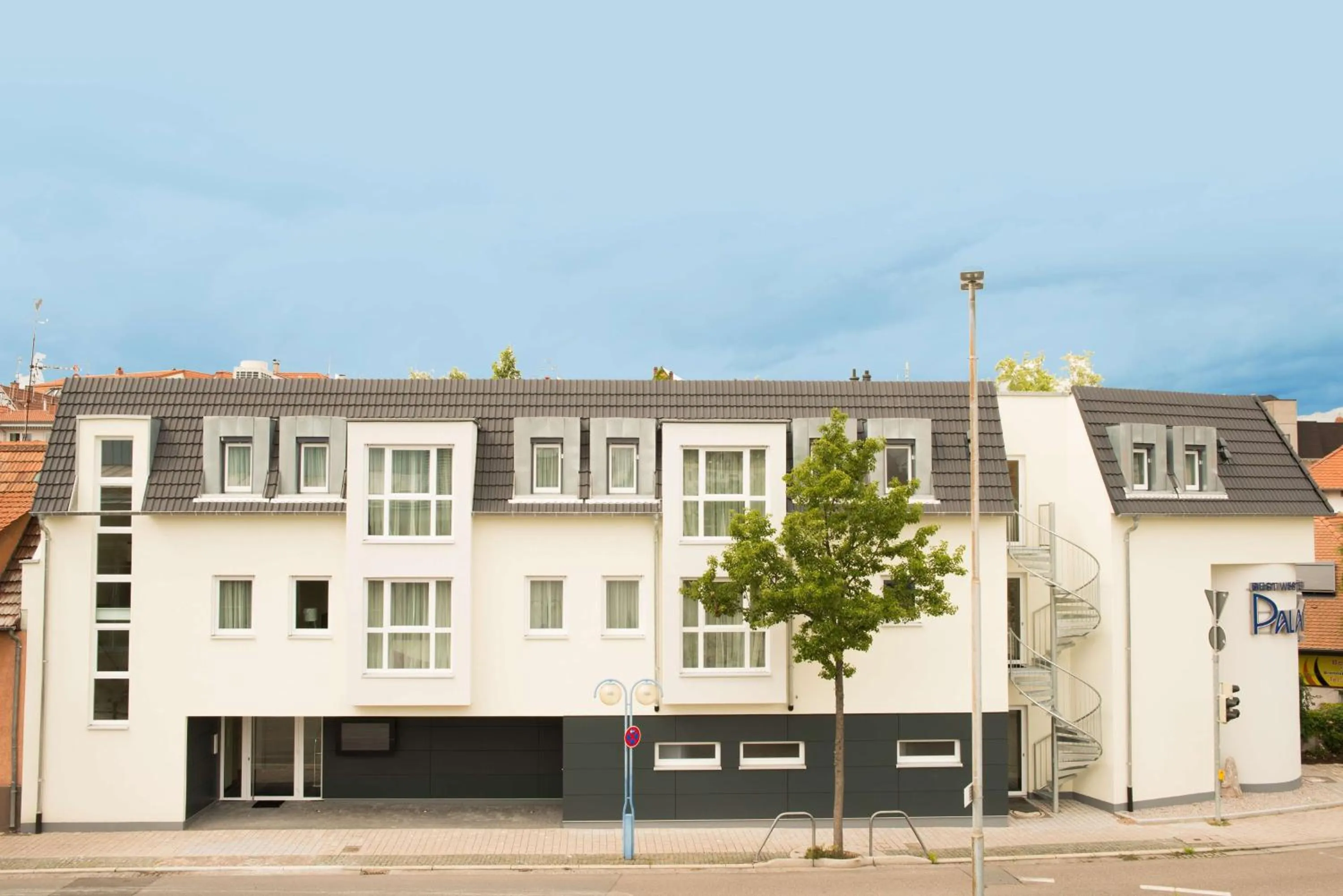 Property building in Best Western Plus Palatin Kongresshotel