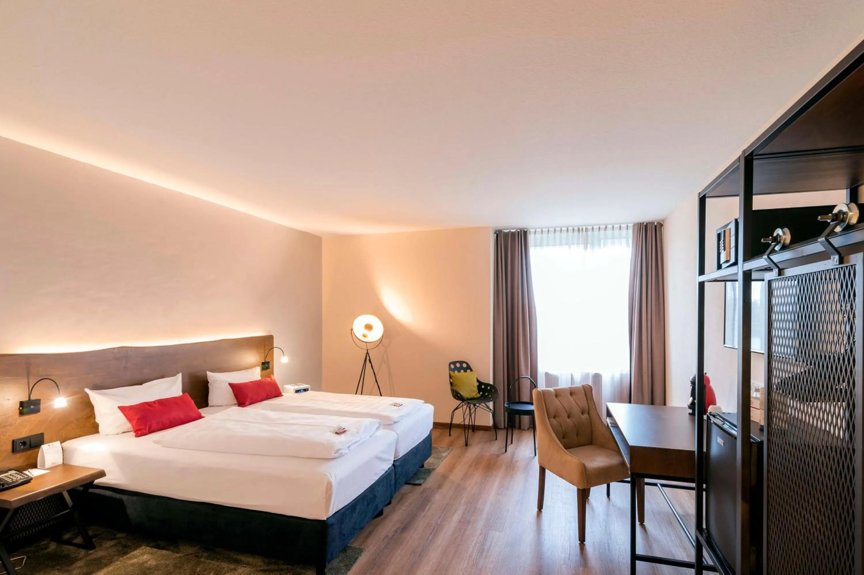 Bedroom, Bed in Best Western Plus Palatin Kongresshotel