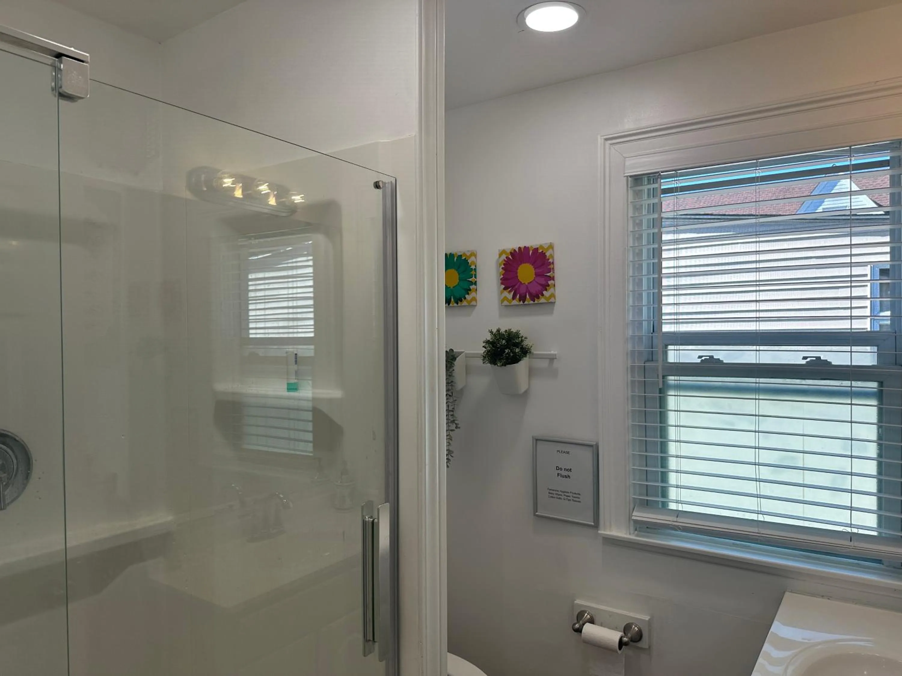 Cozy Private bedrooms Kitchen Wifi