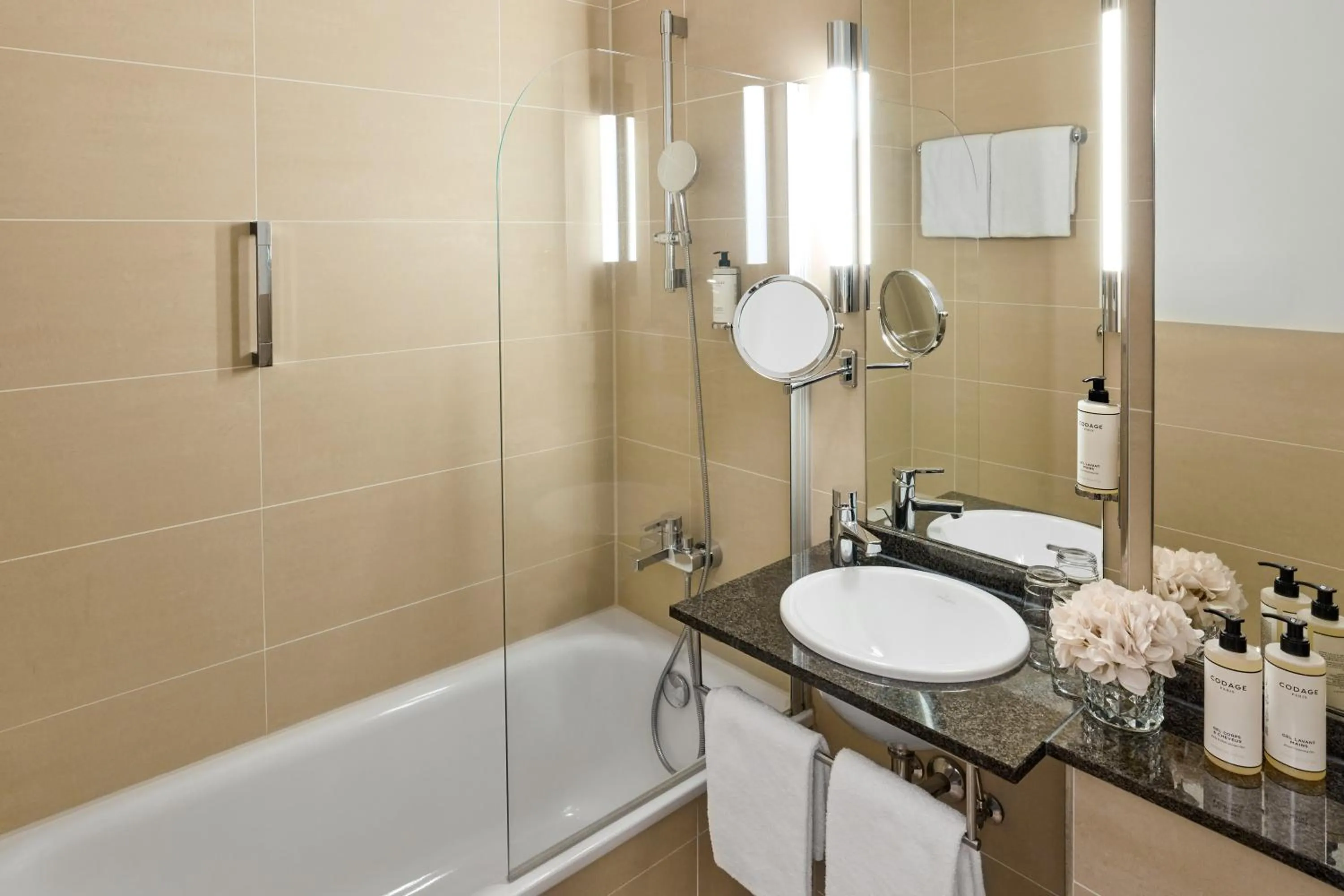 Shower in Hotel du Nord Alster - auf der Uhlenhorst - SELF CHECK-IN