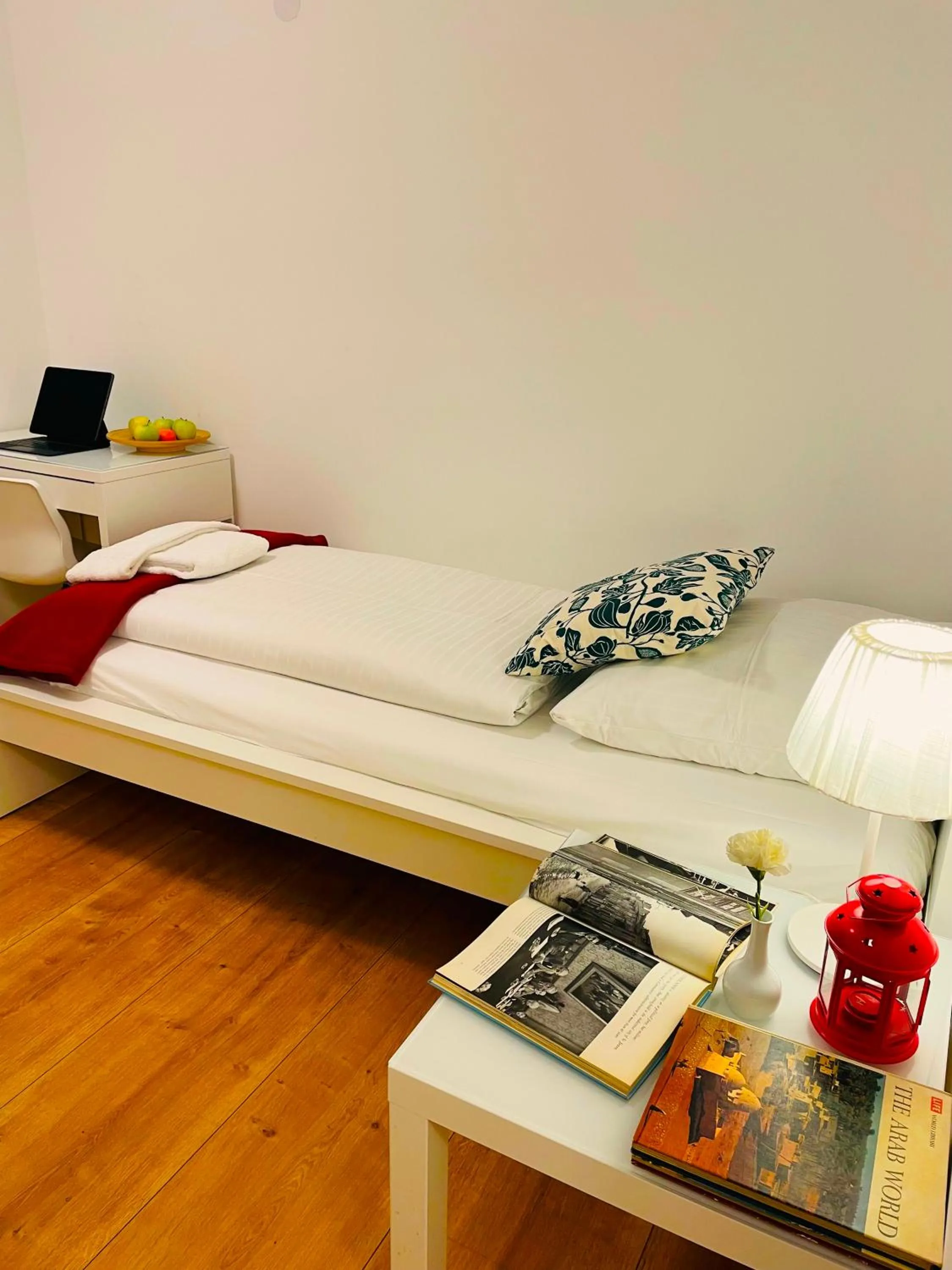 Bedroom, Bed in Hotel Moguntia