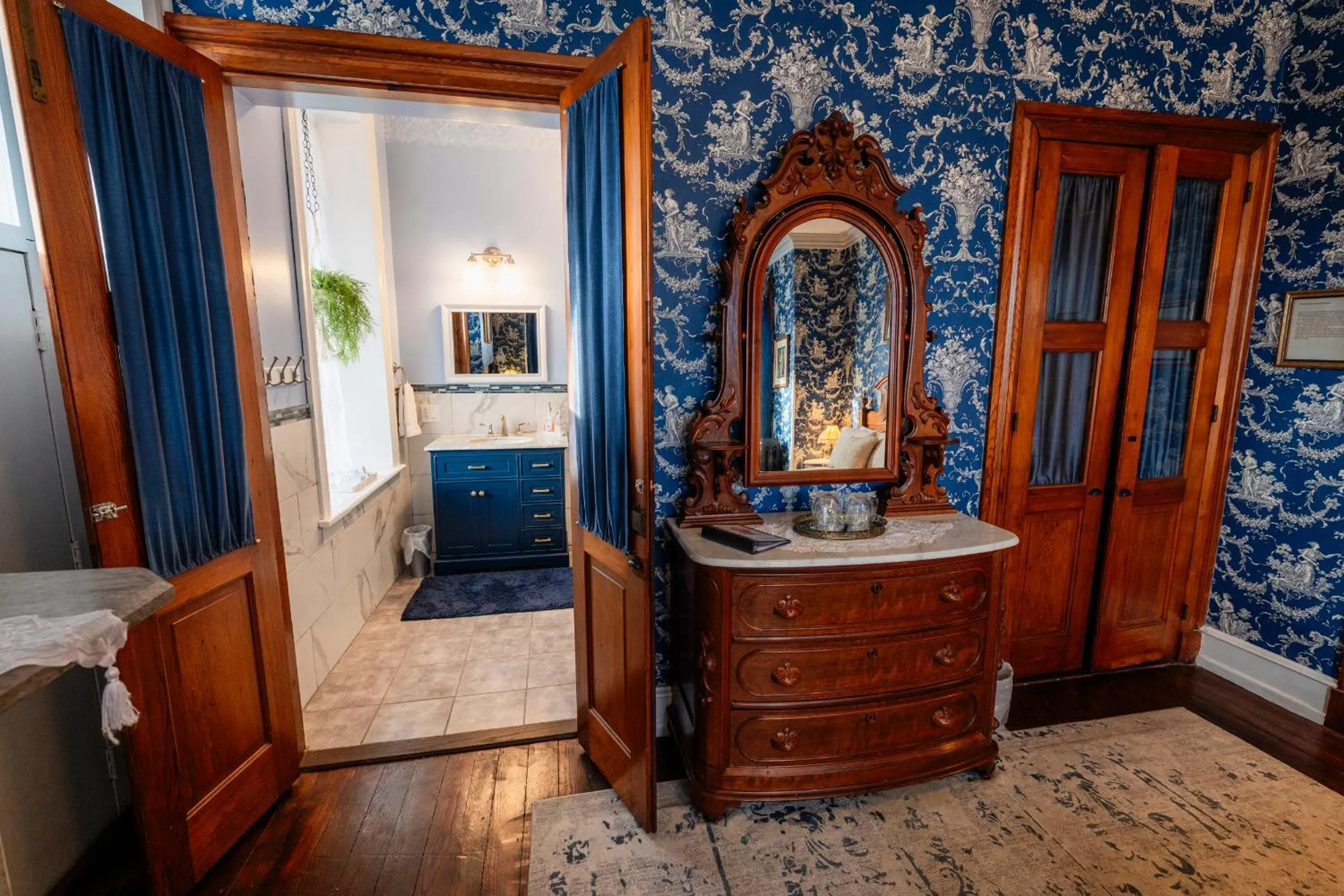 Bed in Gifford-Risley House Bed and Breakfast