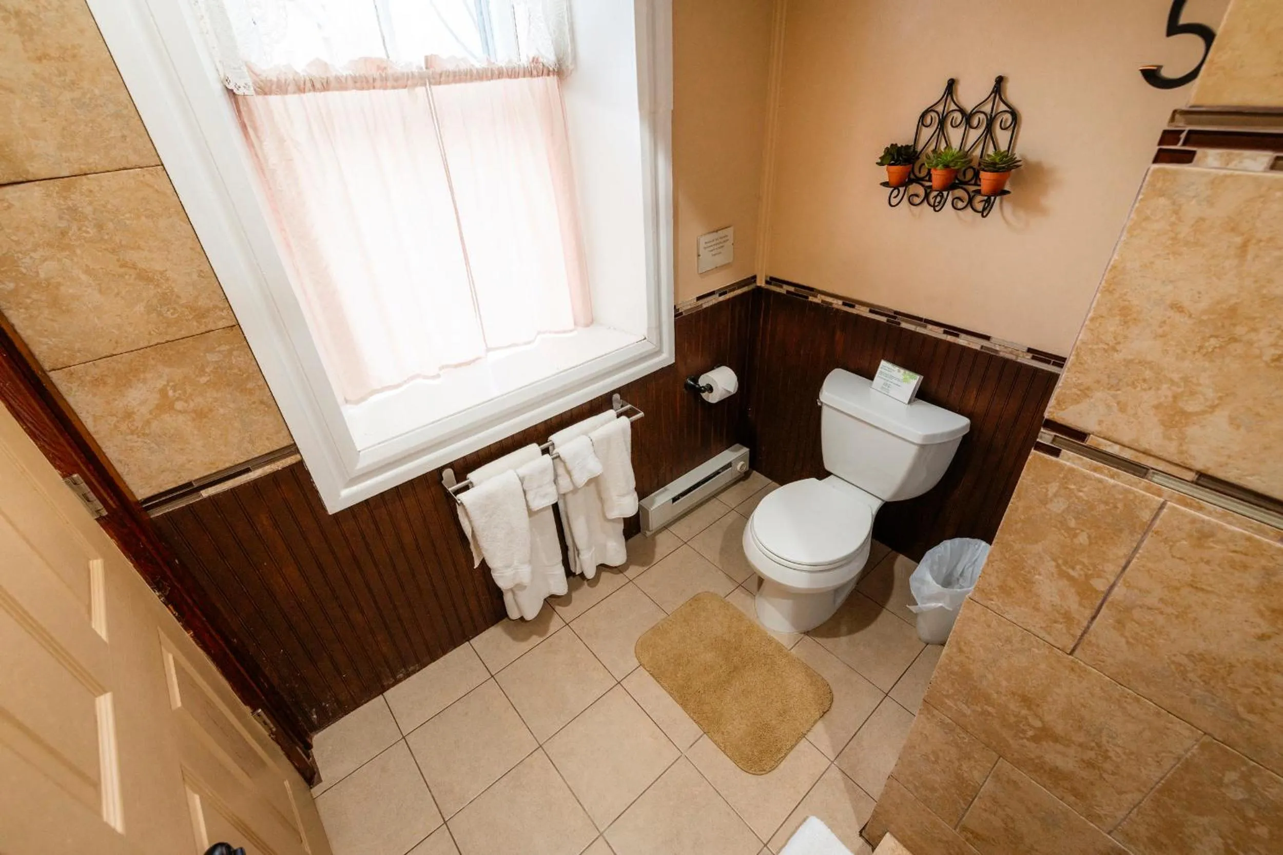 Gifford-Risley House Bed and Breakfast