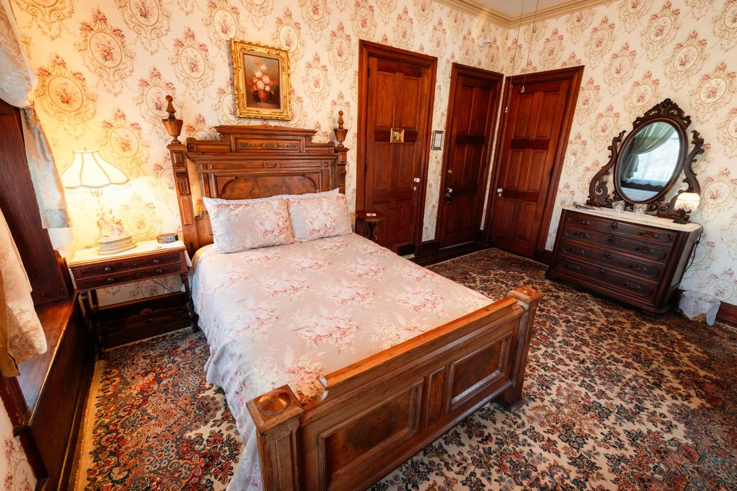 Bed in Gifford-Risley House Bed and Breakfast