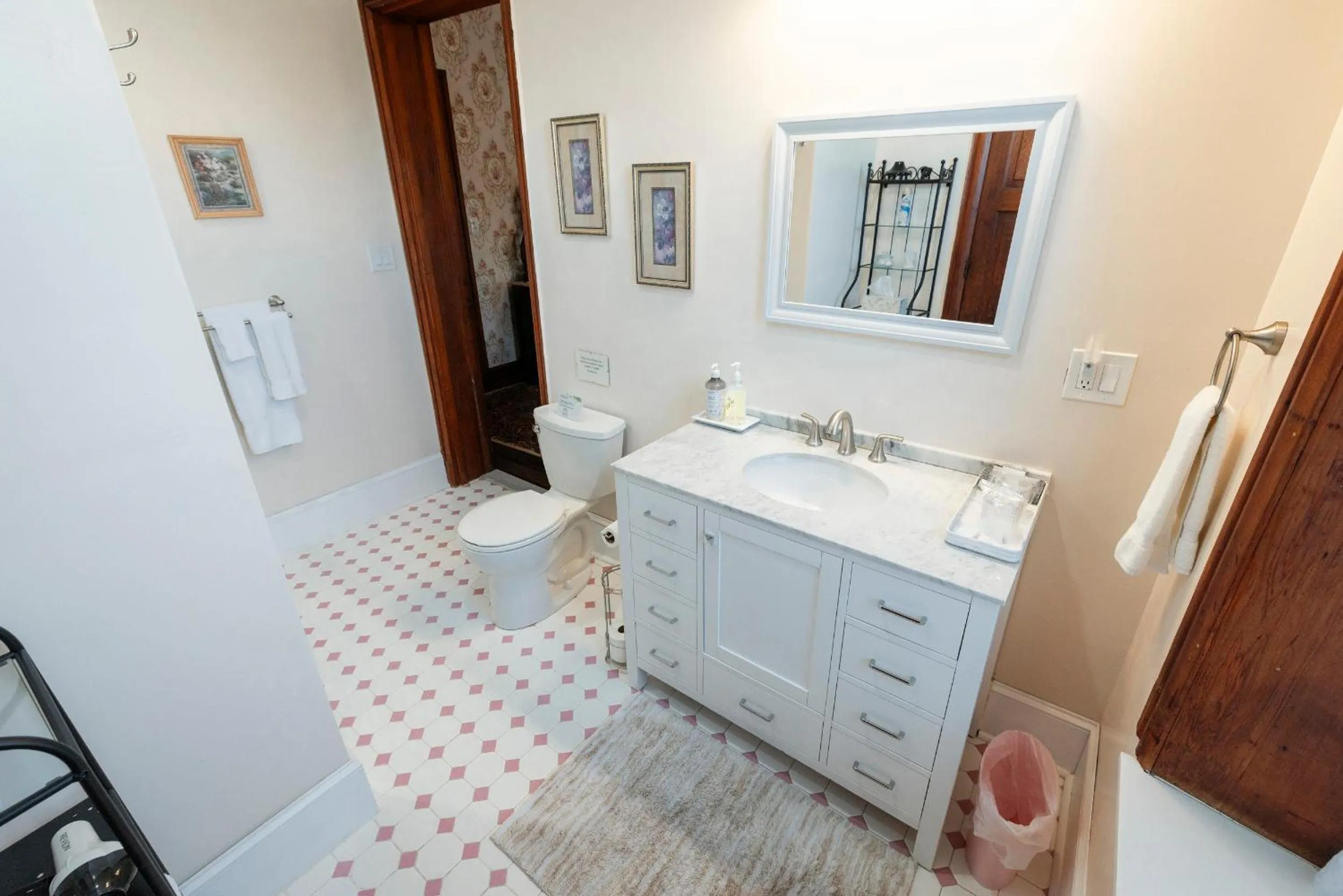 Gifford-Risley House Bed and Breakfast