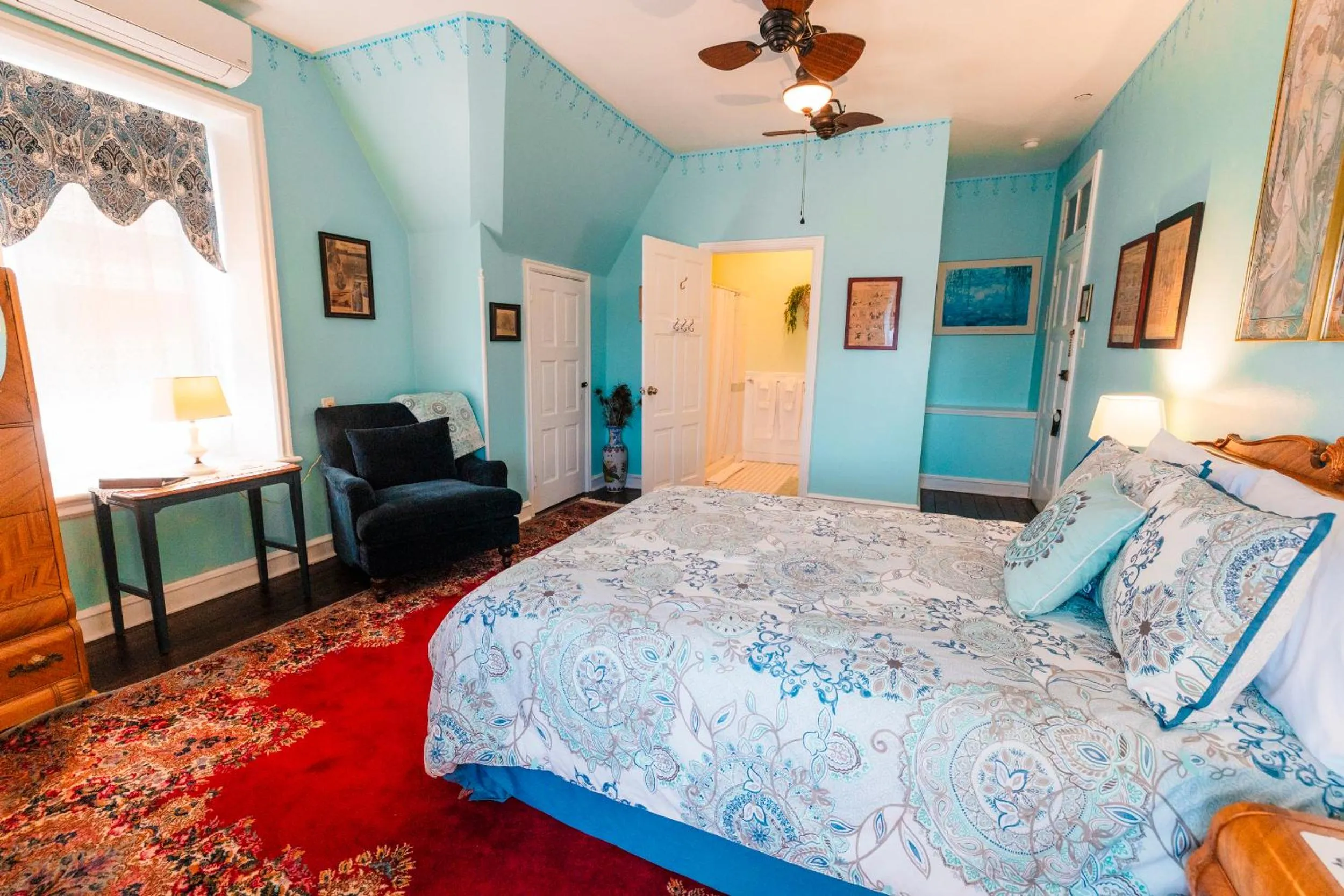 Bed in Gifford-Risley House Bed and Breakfast