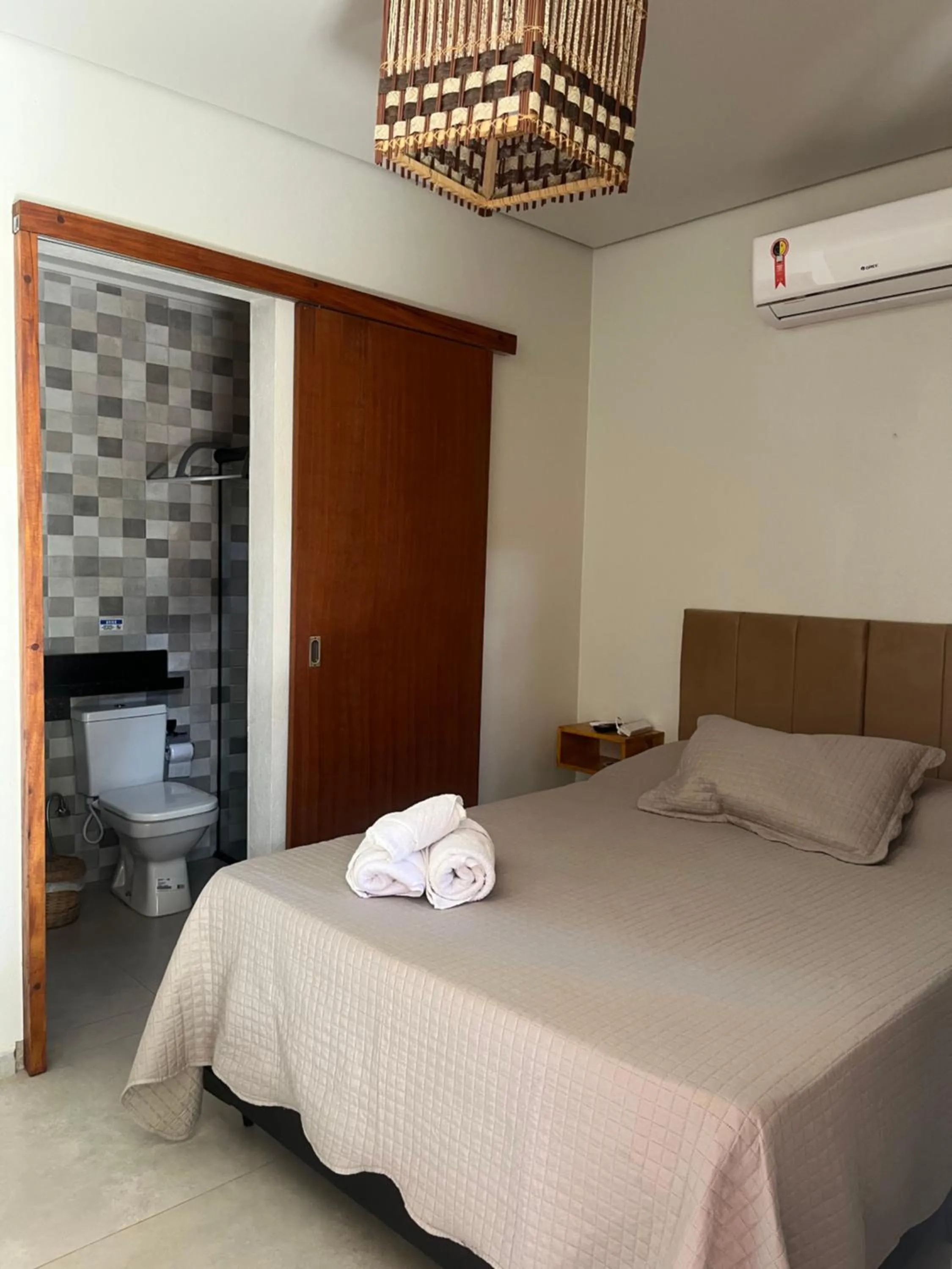 Photo of the whole room, Bed in Pousada Vilarejo