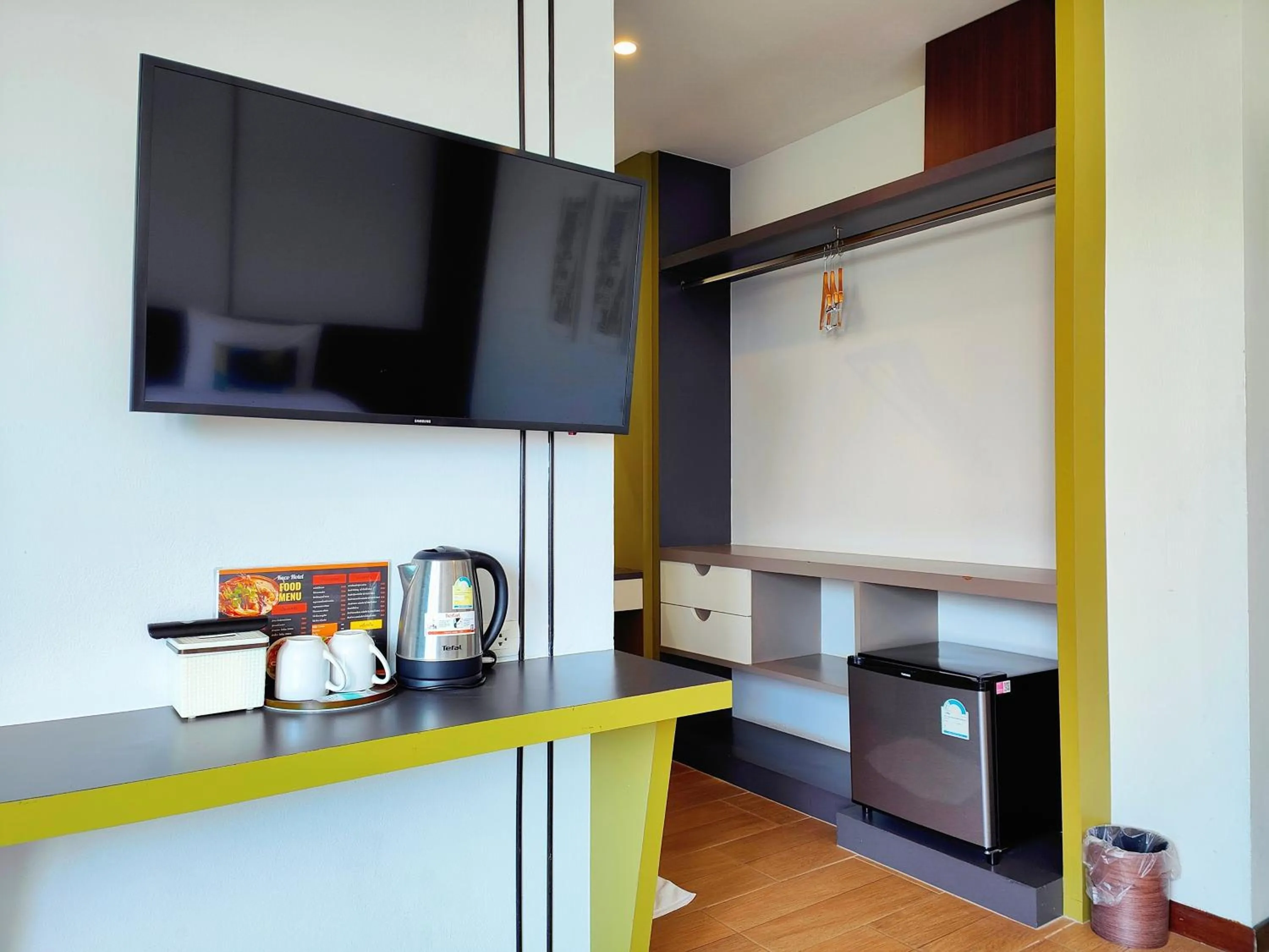 TV and multimedia in โคโค่ โฮเทล KOCO Hotel