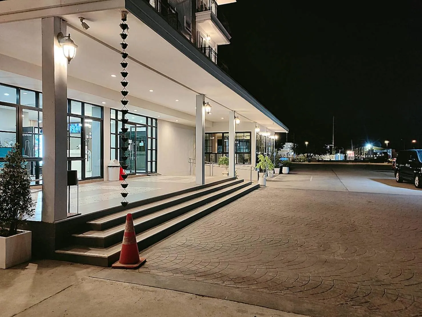 Property building in โคโค่ โฮเทล KOCO Hotel