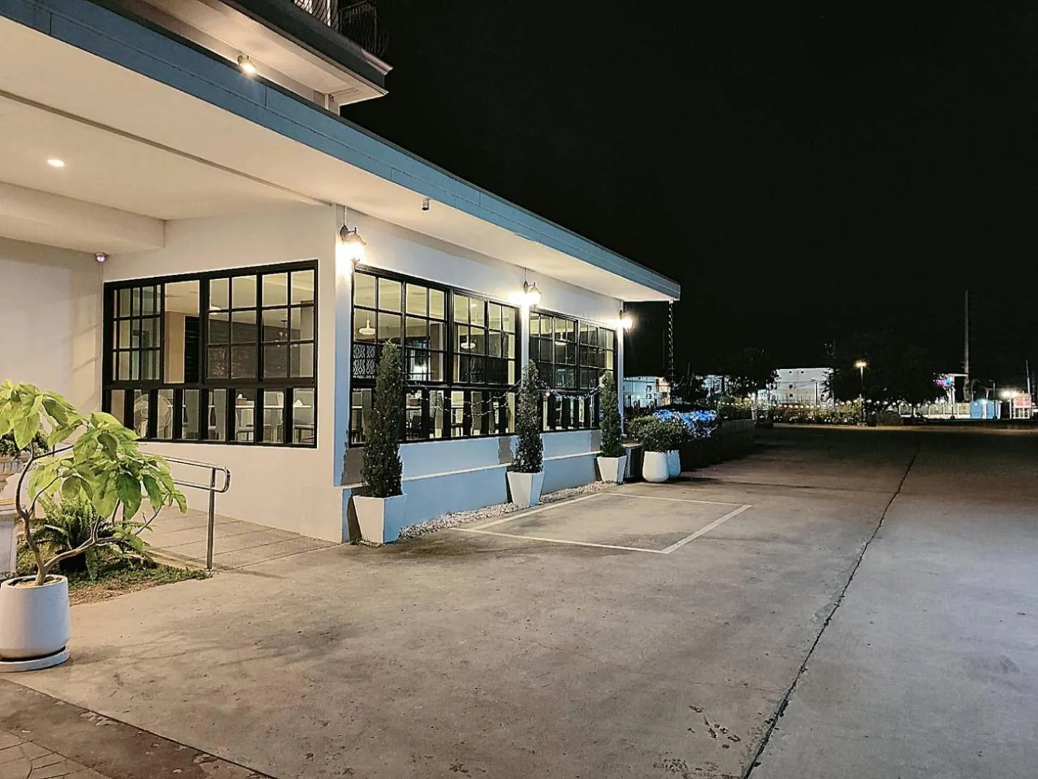 Property building in โคโค่ โฮเทล KOCO Hotel