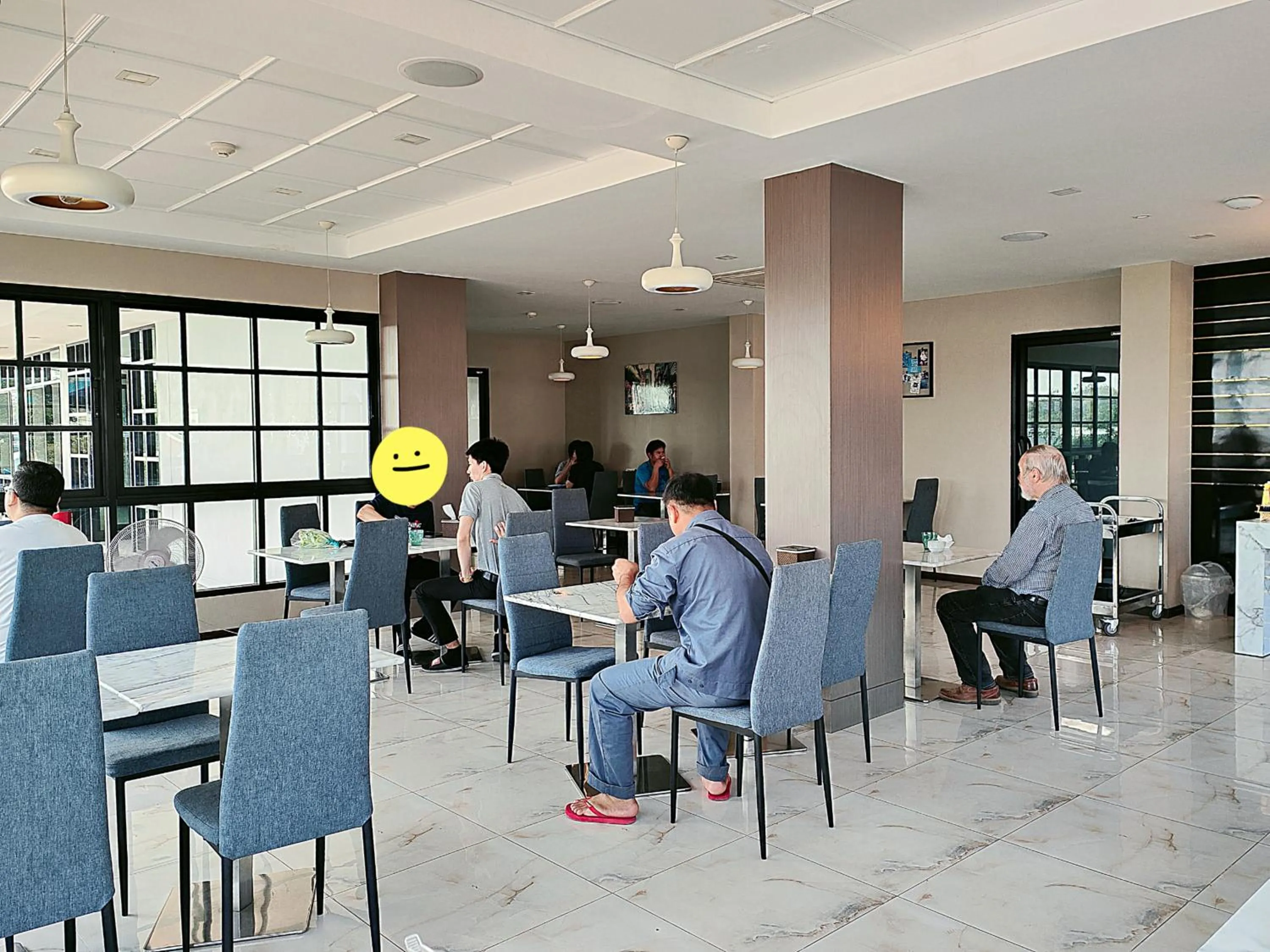 Restaurant/places to eat in โคโค่ โฮเทล KOCO Hotel