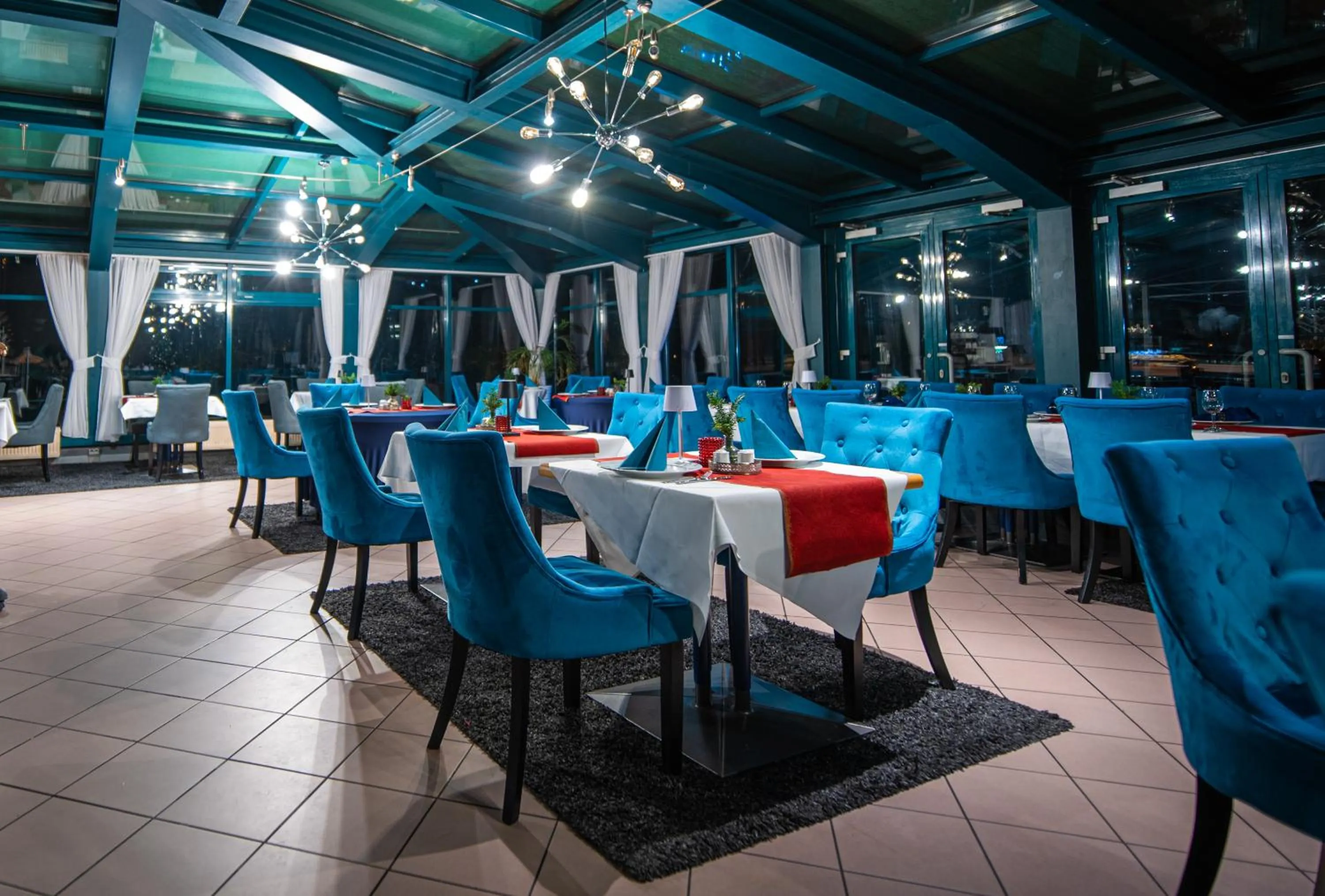 Restaurant/places to eat in Parkhotel Waldschlösschen