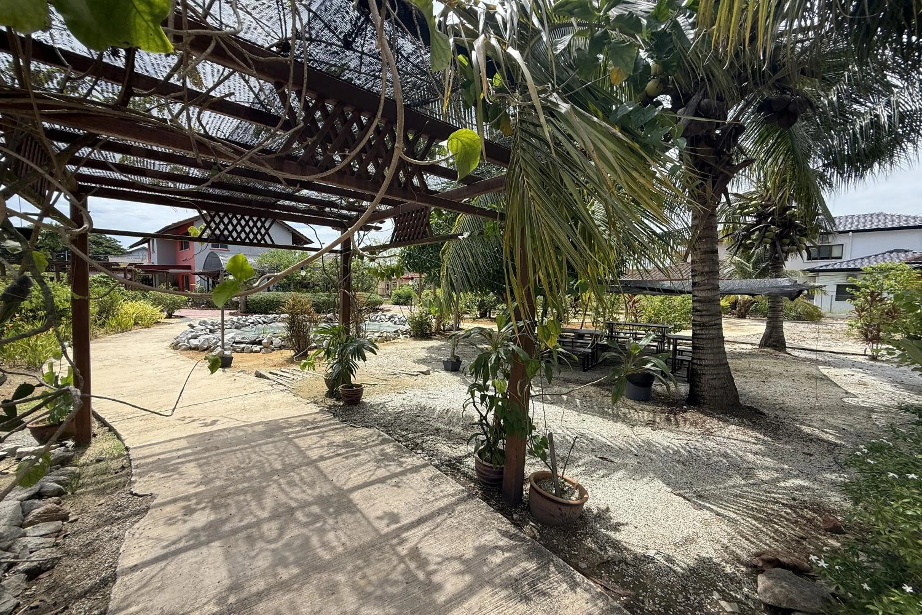 Property building in Inapan Taman Herba