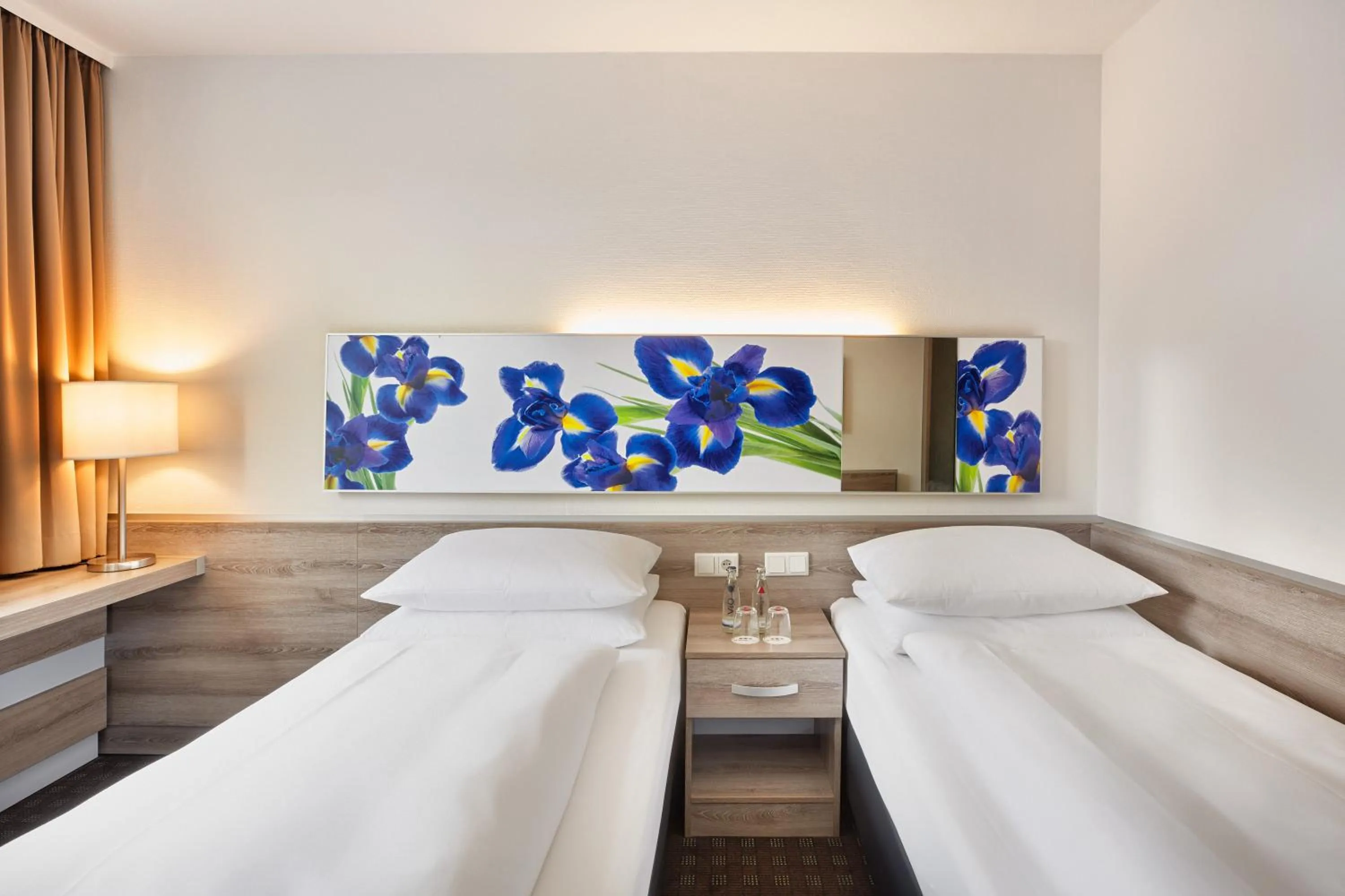 Photo of the whole room, Bed in H+ Hotel Frankfurt Airport West