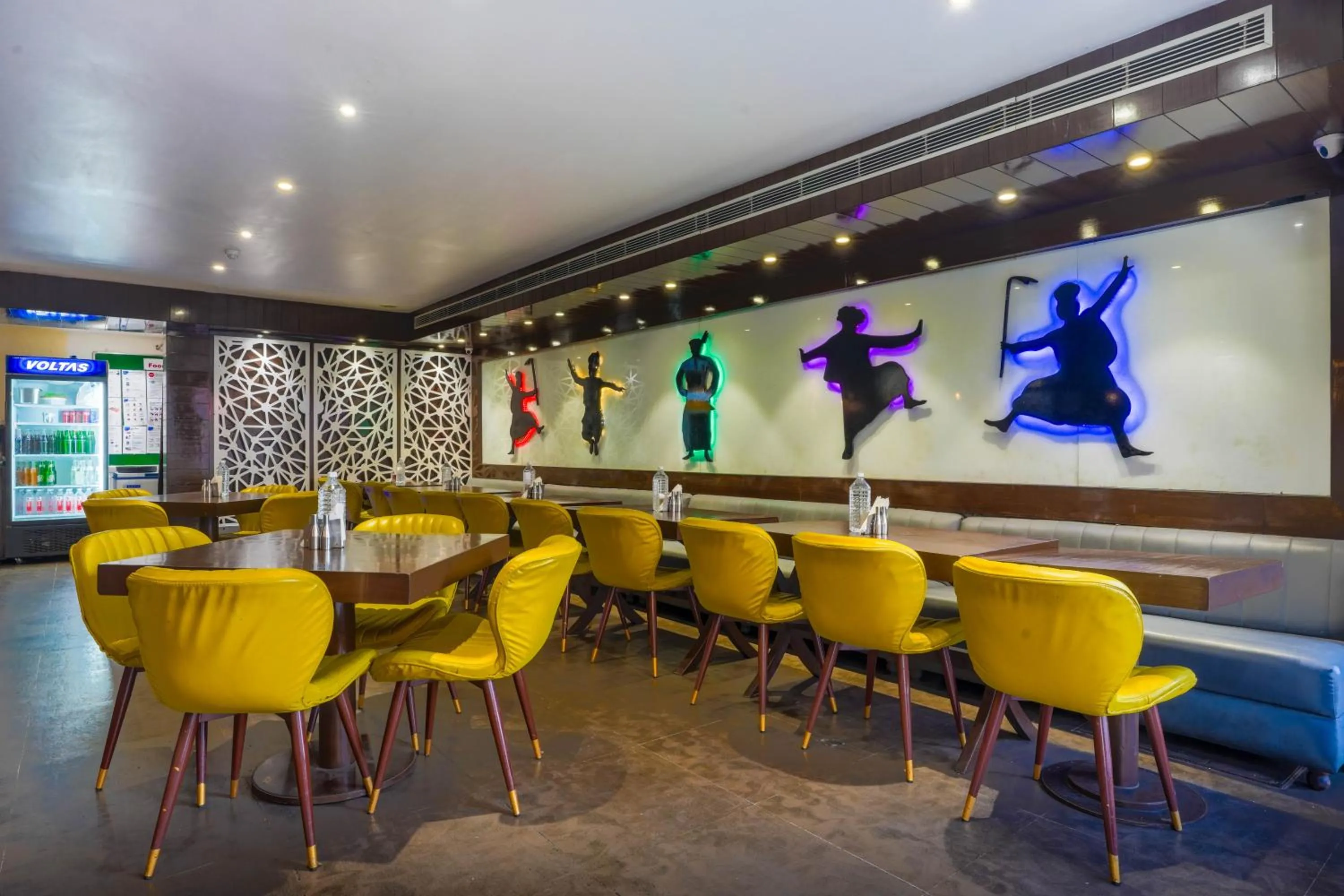 Restaurant/places to eat in Stamps Golden Lagoon by Eight Continents - Opposite to Golden Temple