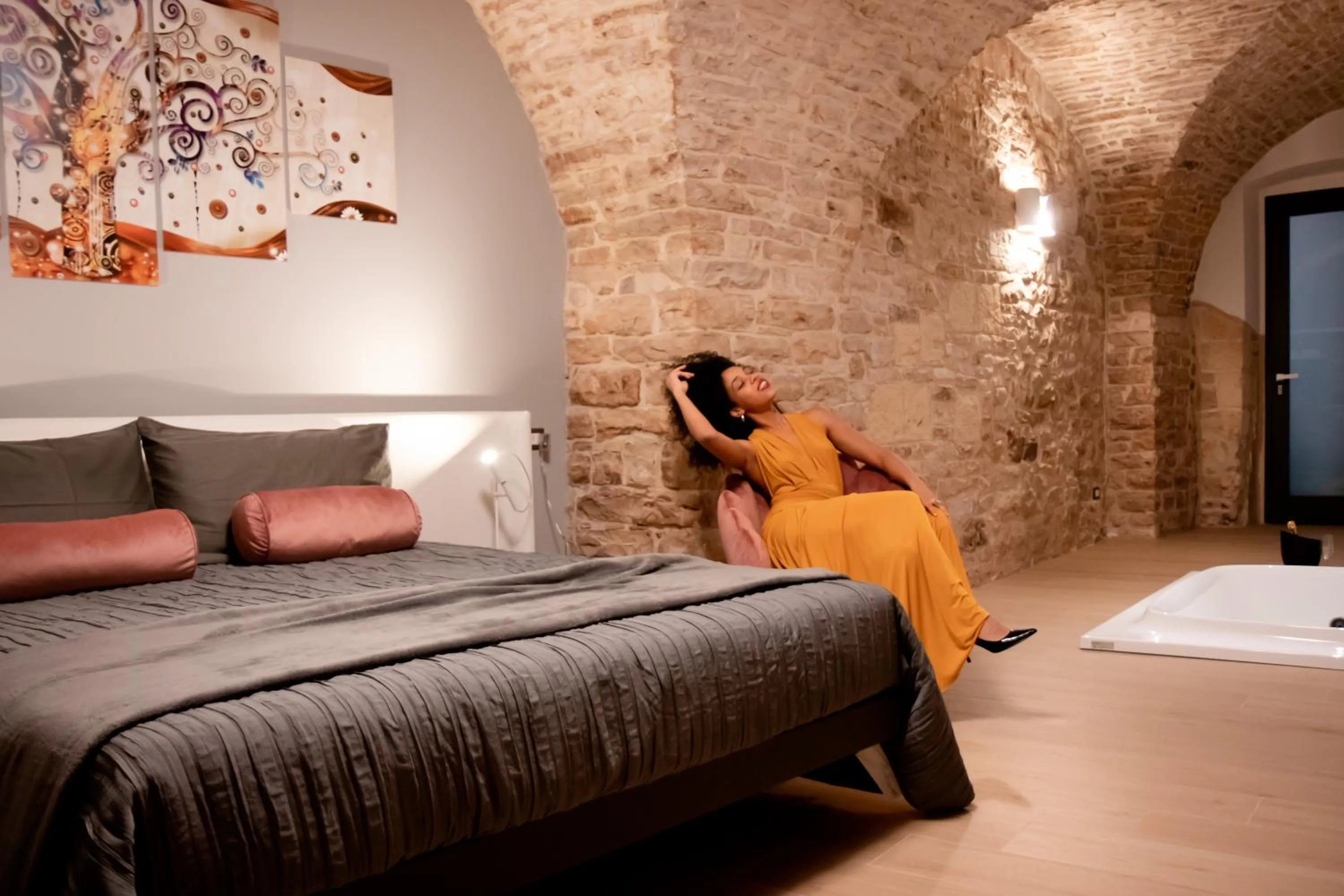 Bed in Suite 123 Luxury B&B Con Jacuzzi