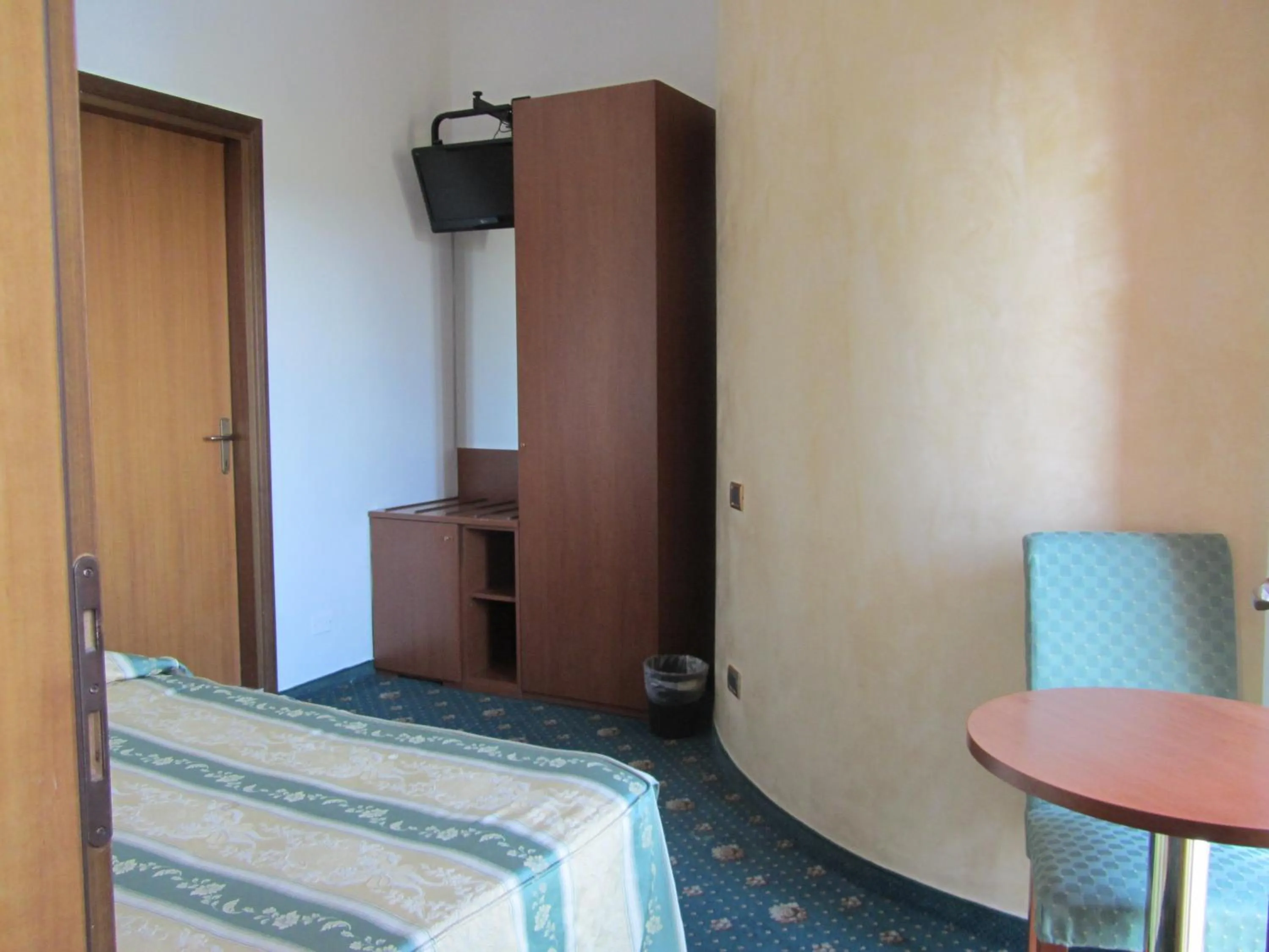 Photo of the whole room, Bed in Hotel Green castellani