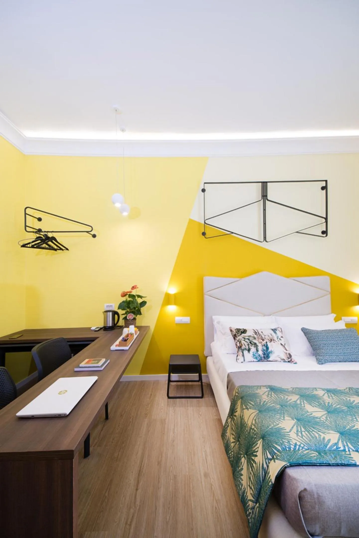 Coffee/tea facilities, Bed in Mediterra