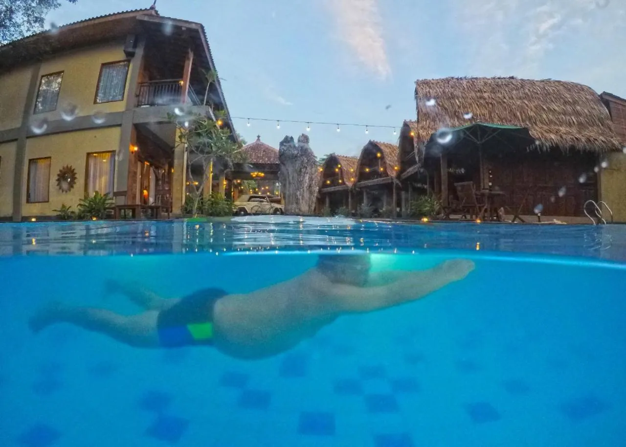 Swimming pool in Khanaya Hotel Borobudur