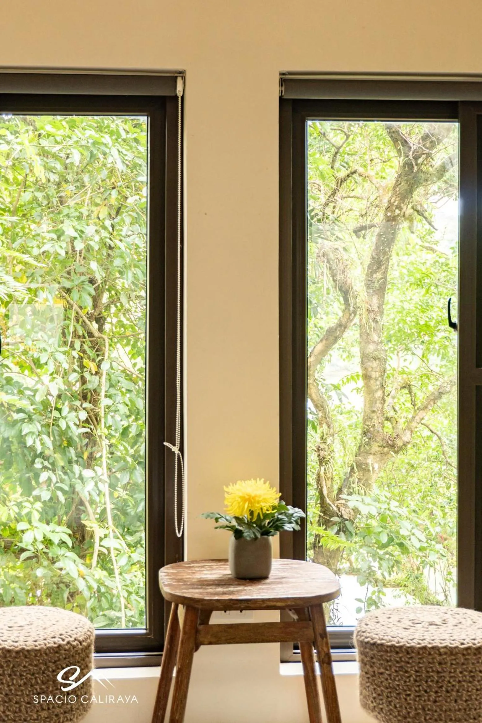 Seating area in Spacio Caliraya Bed & Breakfast