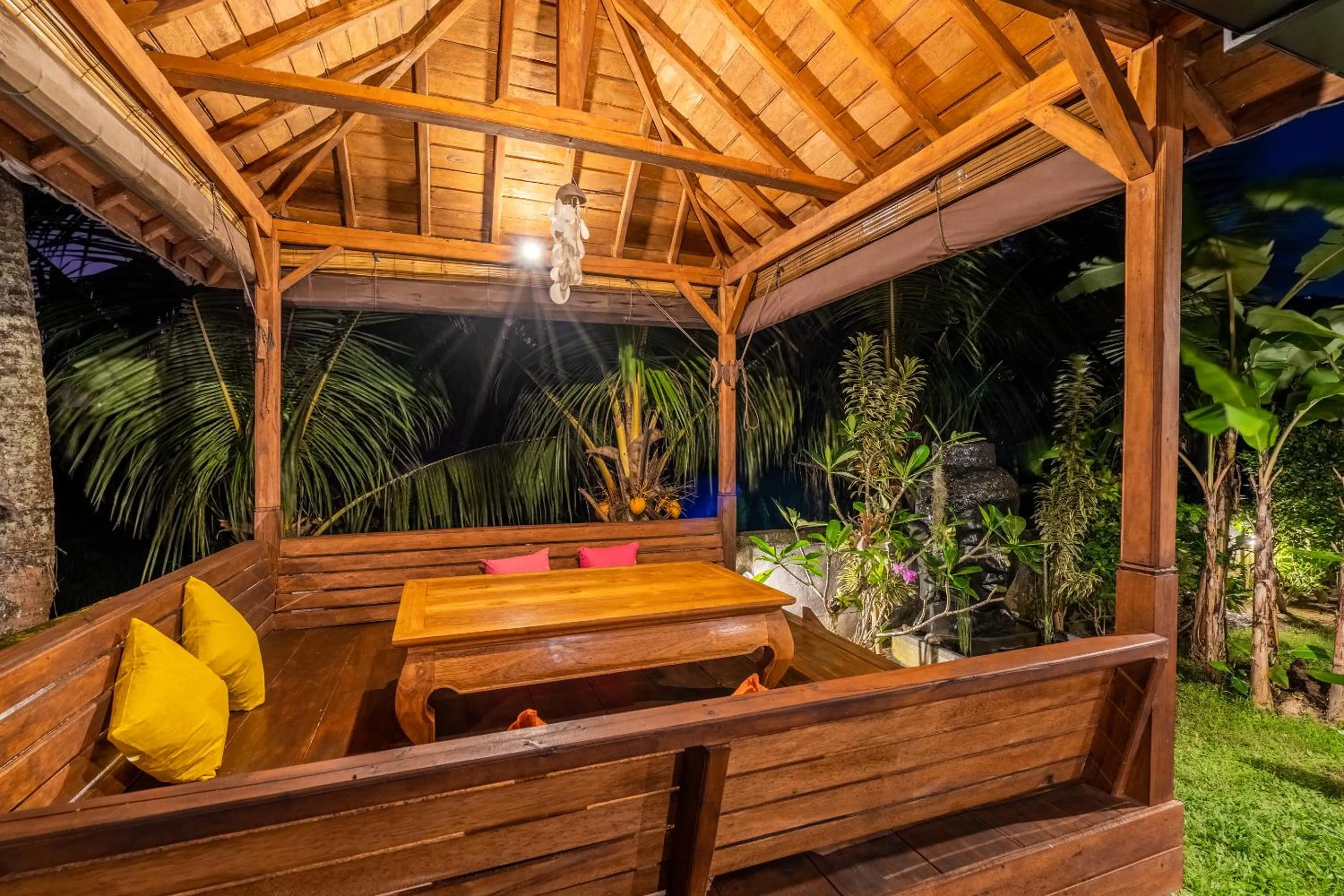 Garden in Pondok Carik Villa Manggis