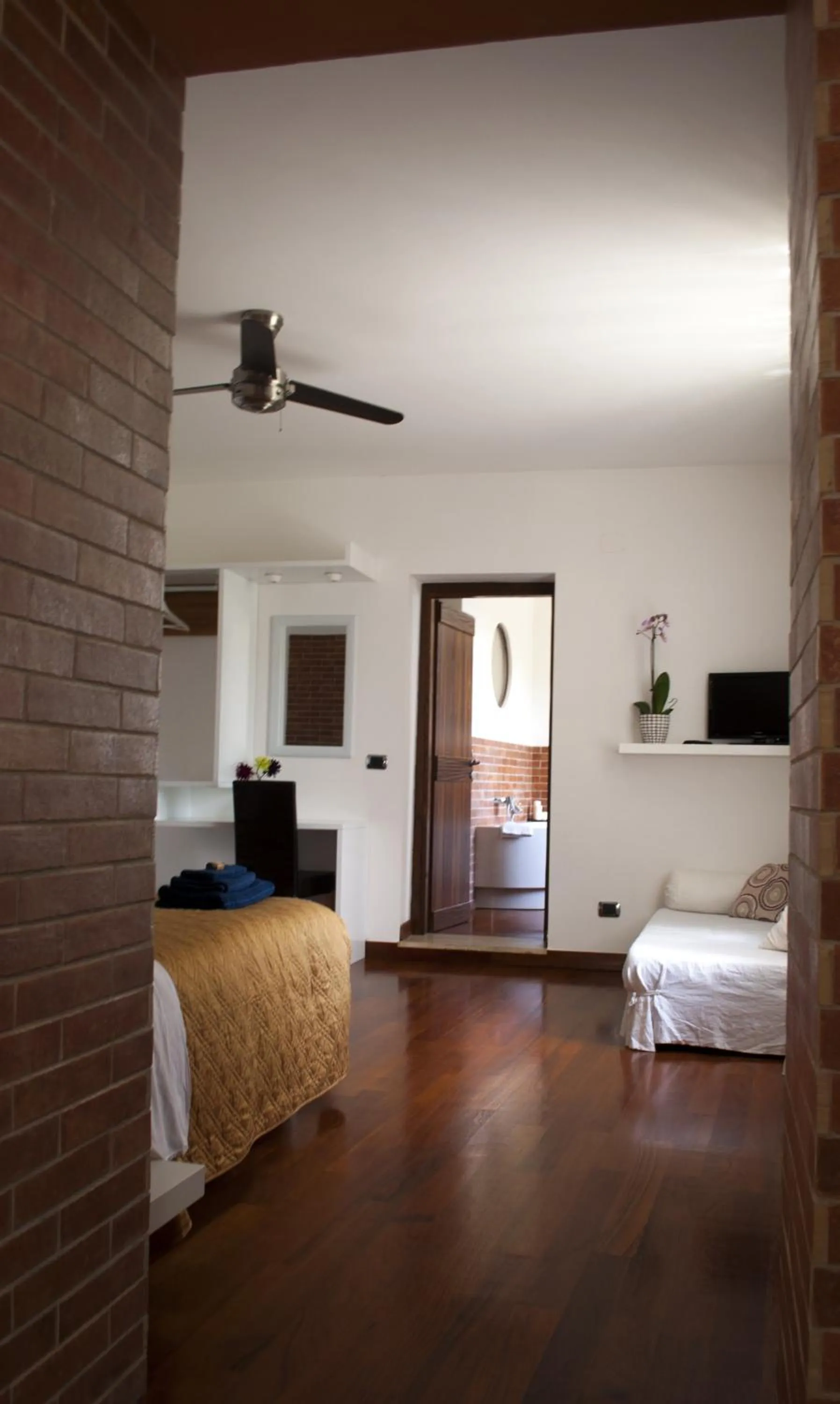 Photo of the whole room, Bed in Residence Zelzar