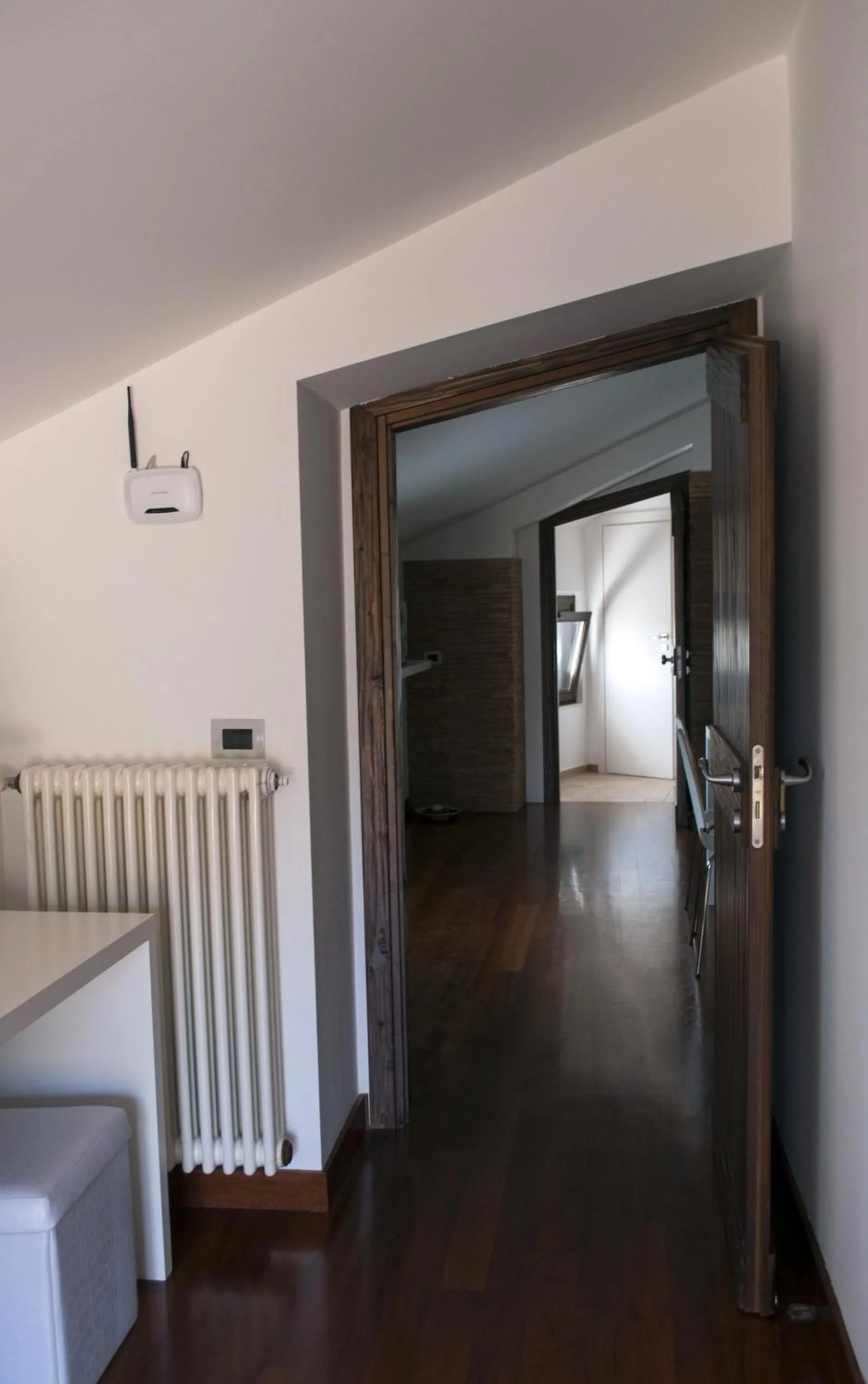 Photo of the whole room, Bed in Residence Zelzar