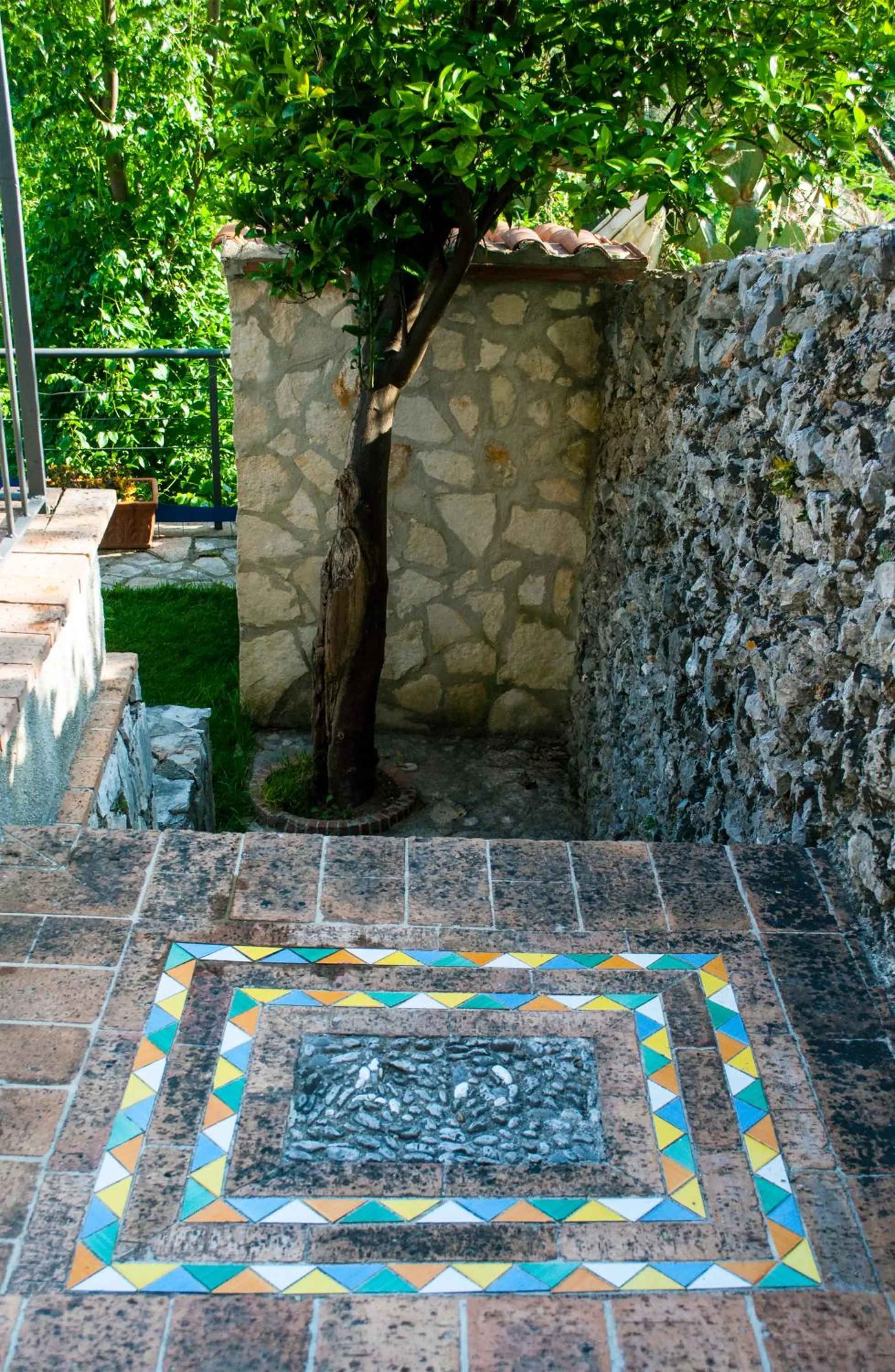 Spring in Residence Zelzar