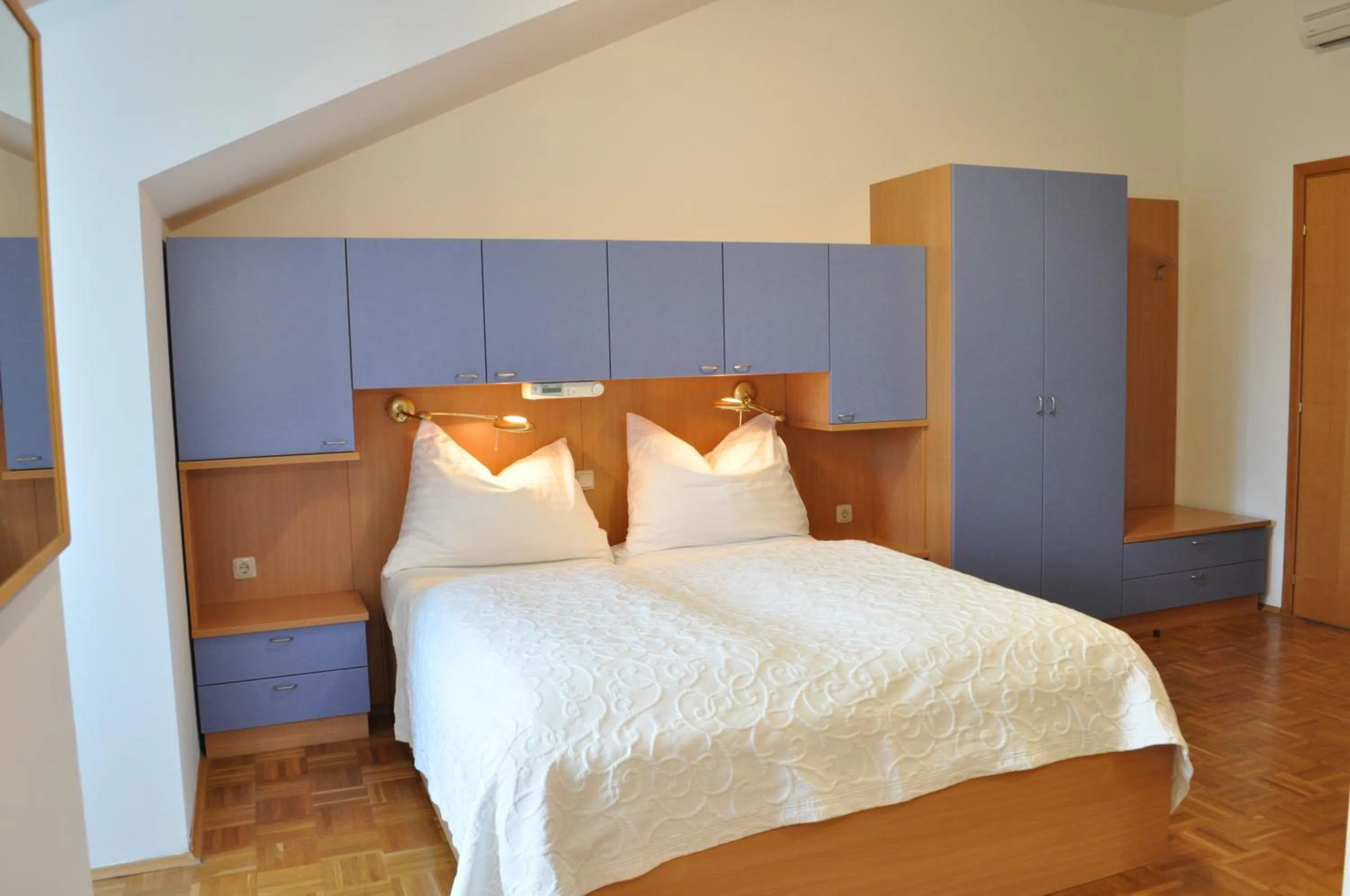 Bed in Seehotel Herlinde