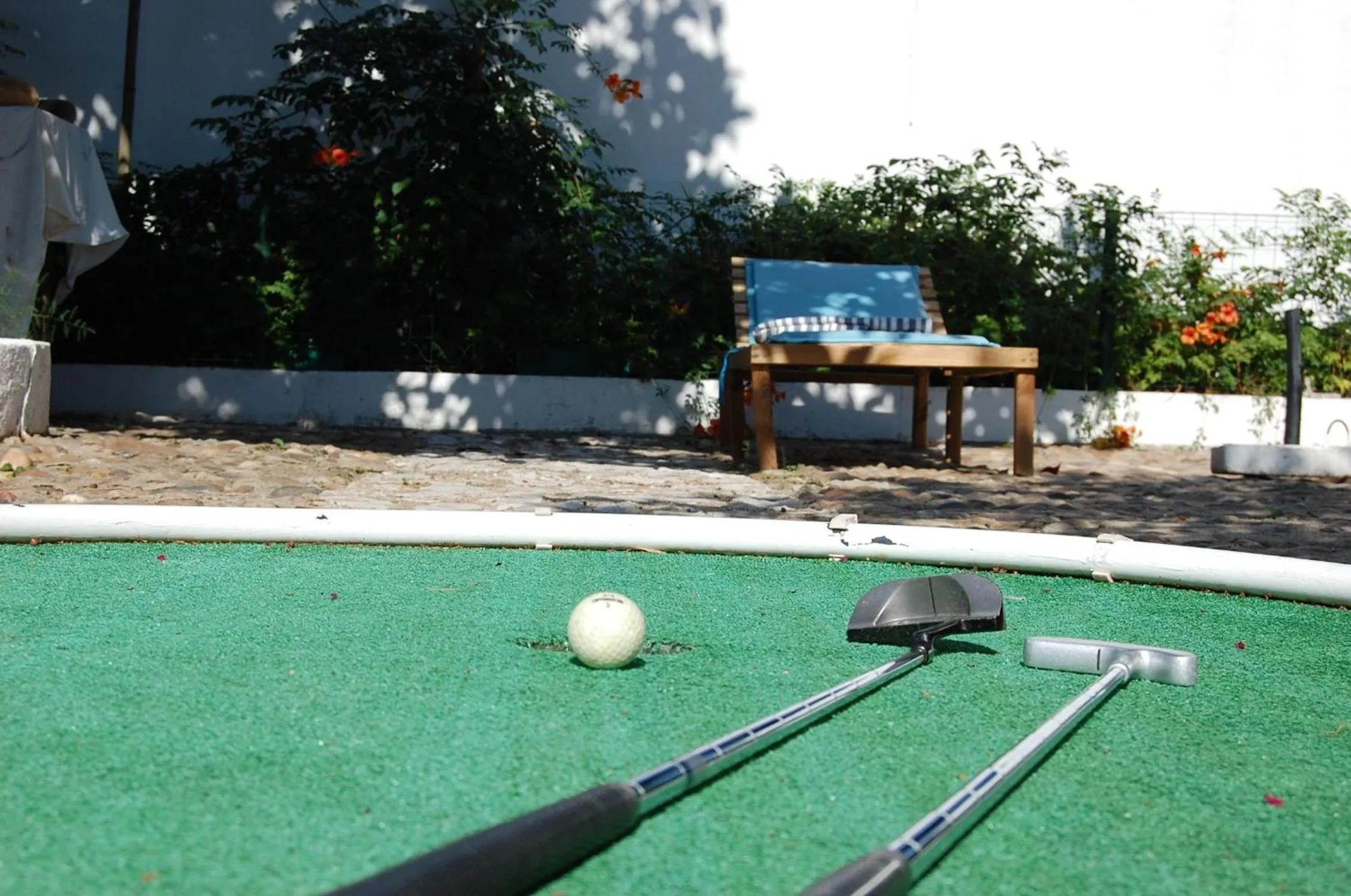 Minigolf in AmendoeirasHouse-SustainableLiving