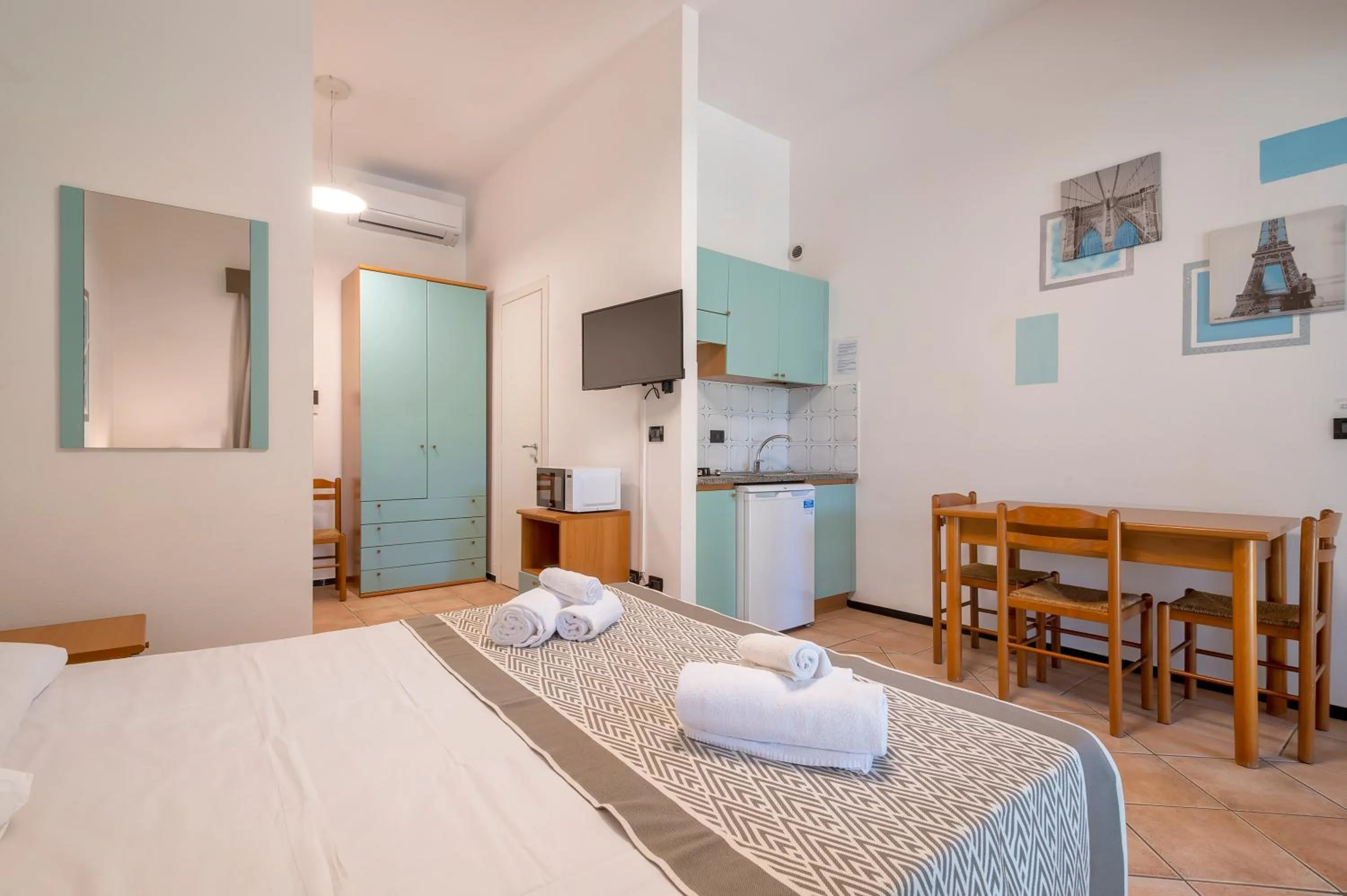 Photo of the whole room, Bed in Residence Le Vele