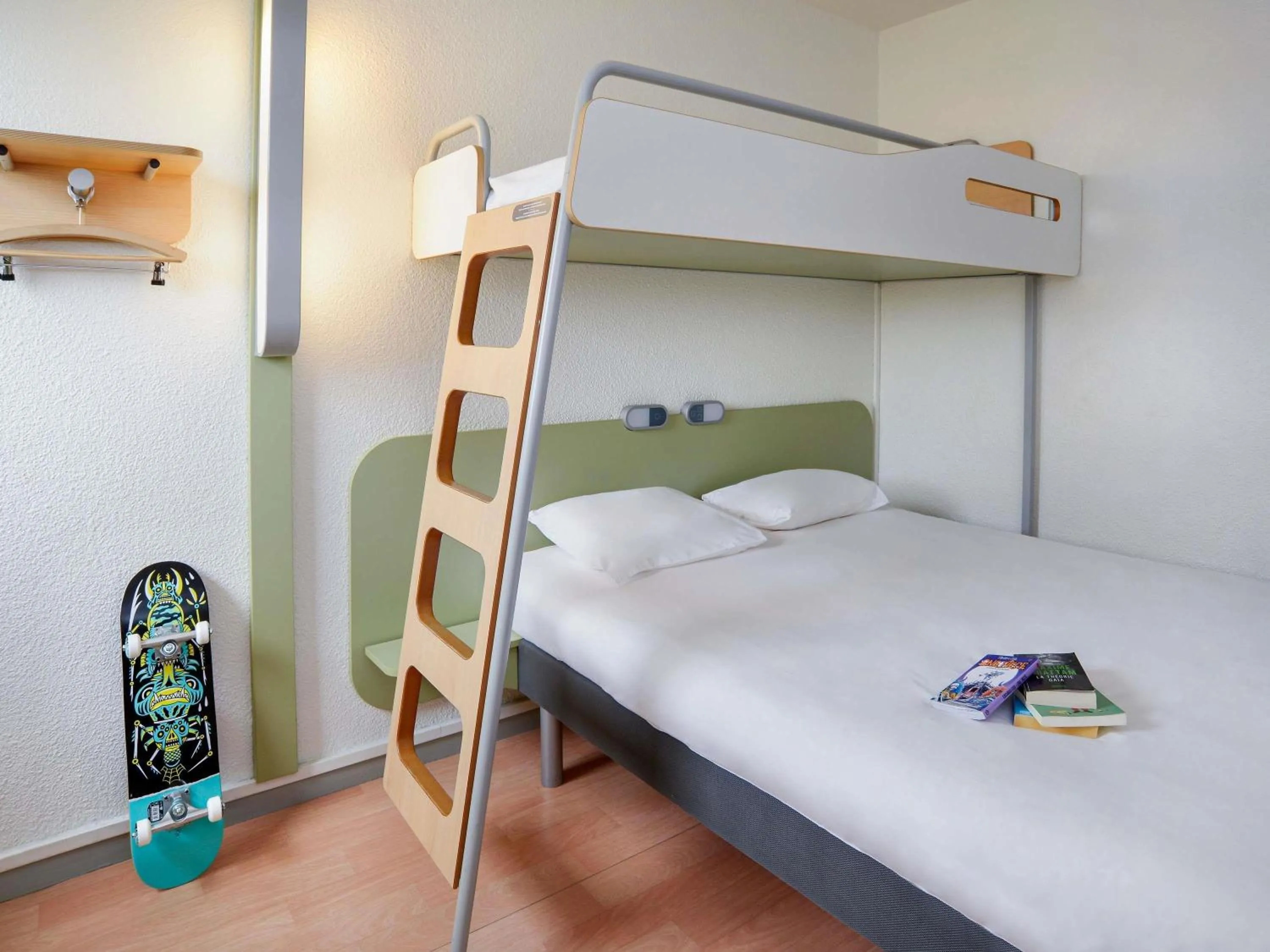 Bedroom, Bed in ibis budget Toulouse Centre Gare