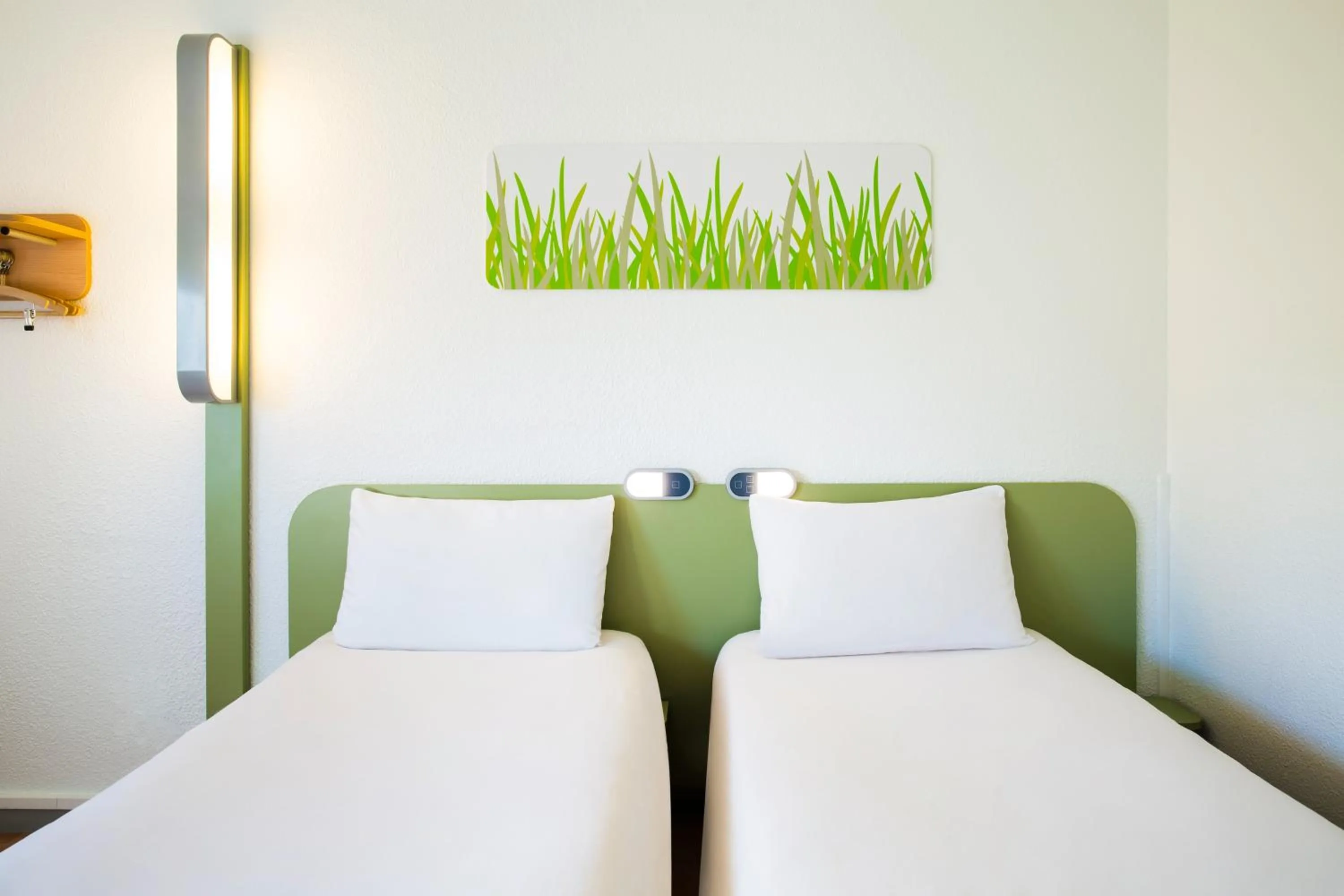 Bedroom, Bed in ibis budget Toulouse Centre Gare