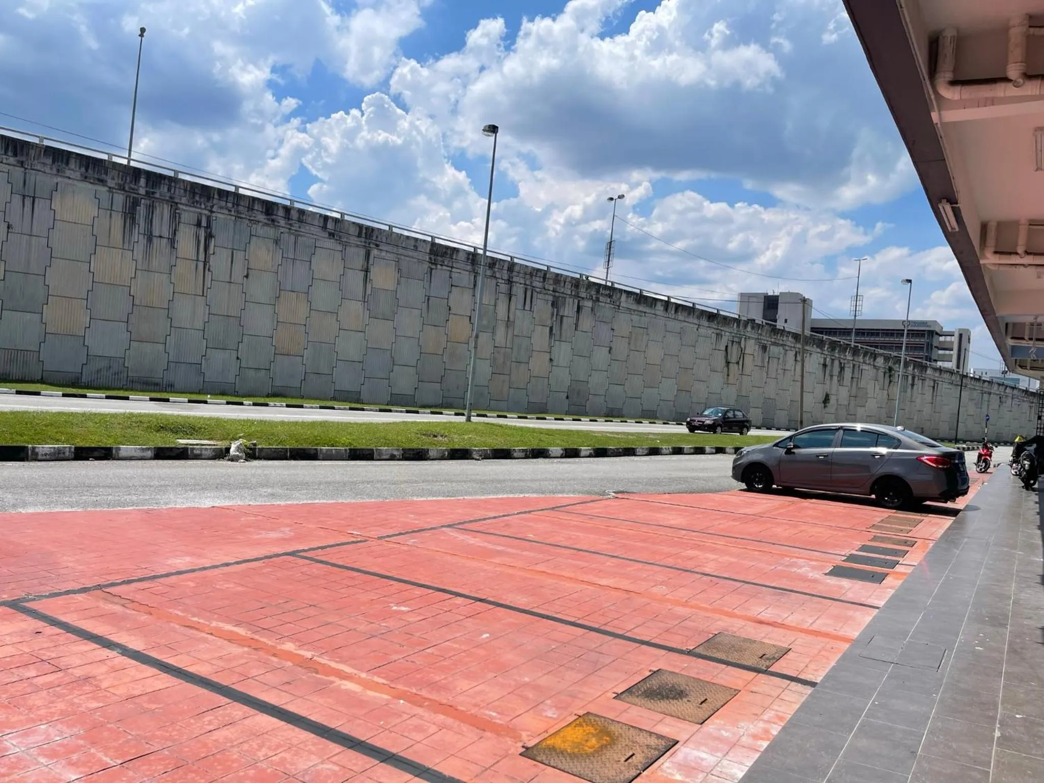 Parking in Reno Hotel Ipoh