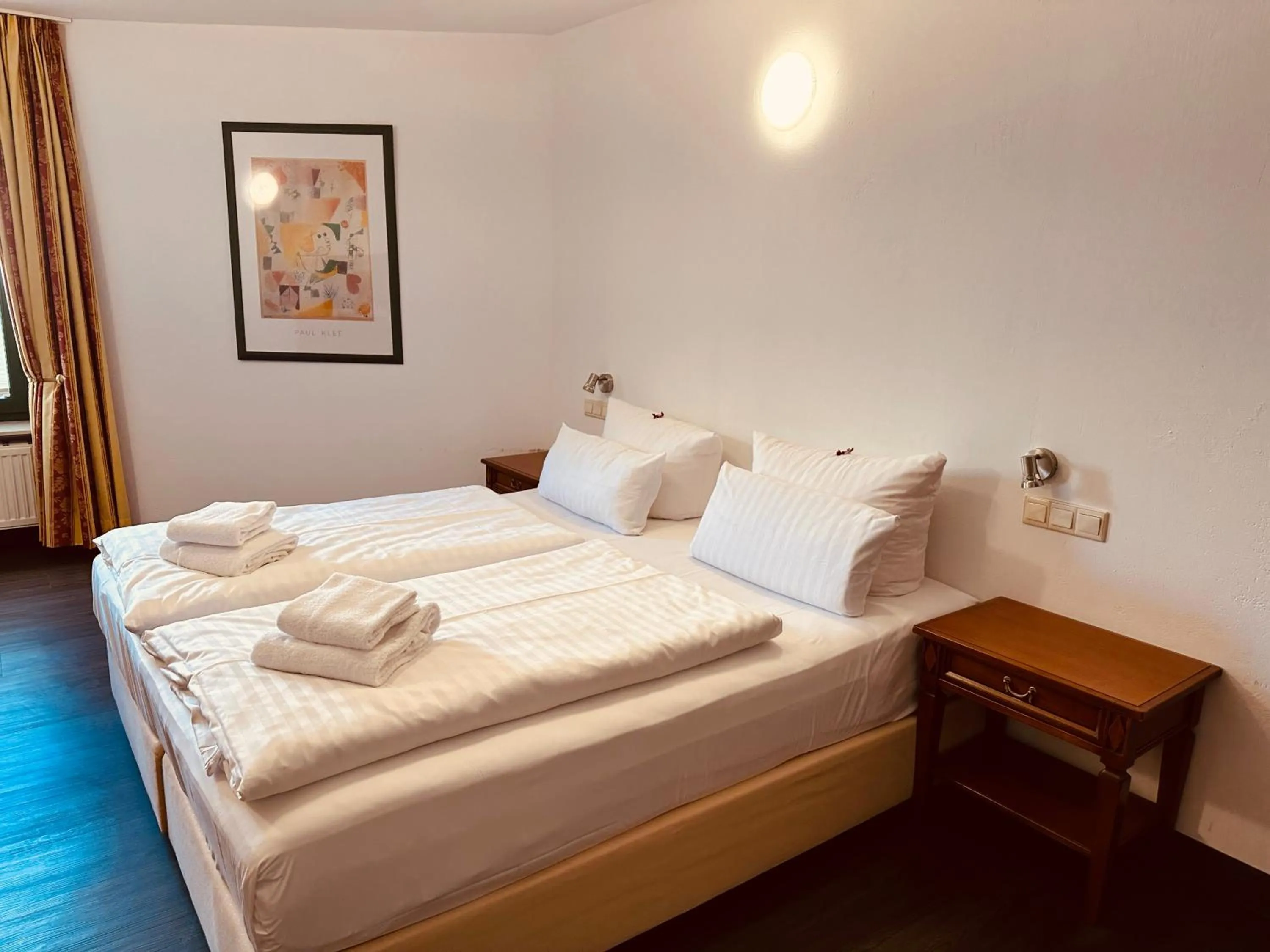 Photo of the whole room, Bed in Hotel am Luisenplatz