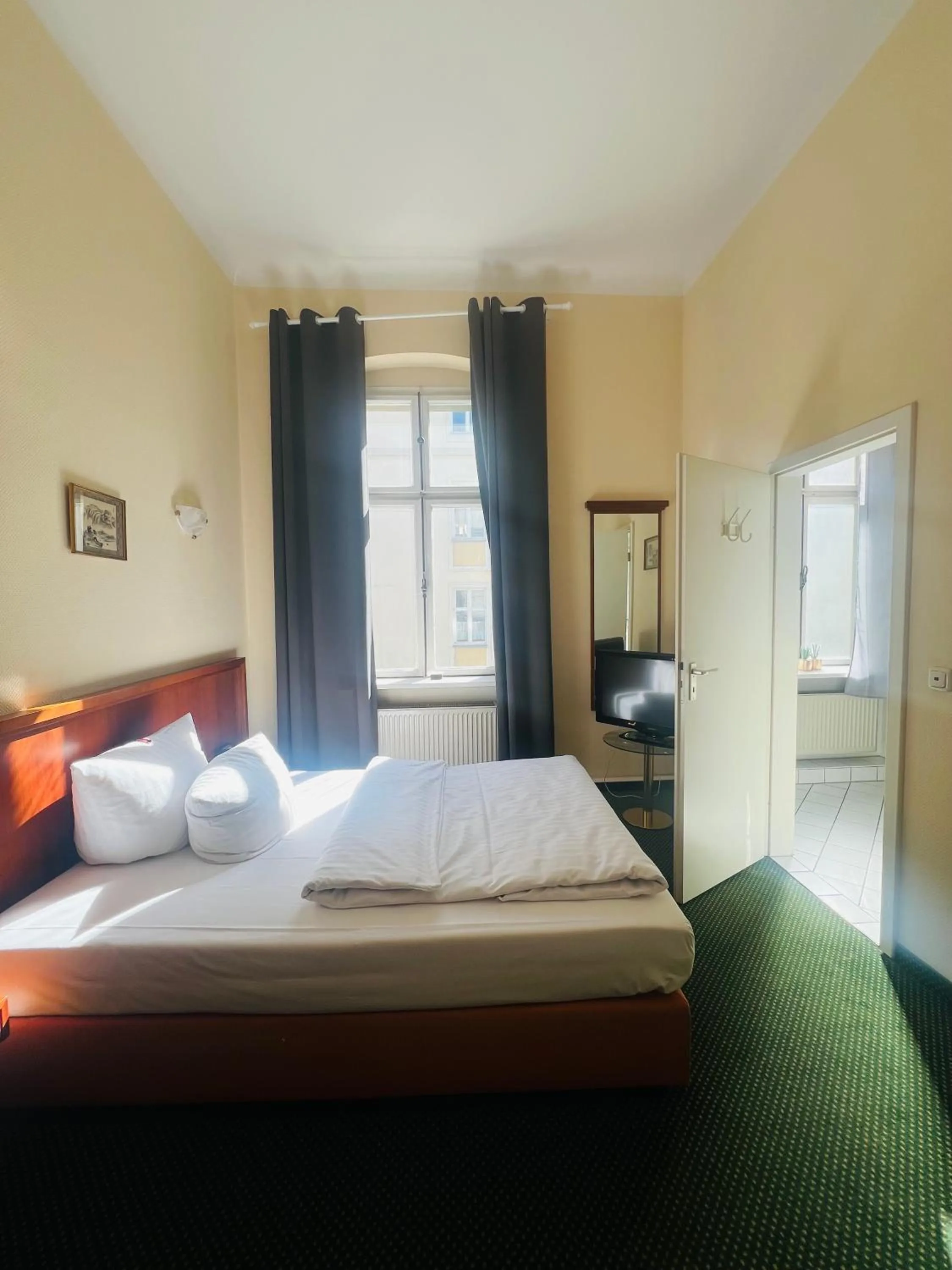 Bed in Hotel am Luisenplatz