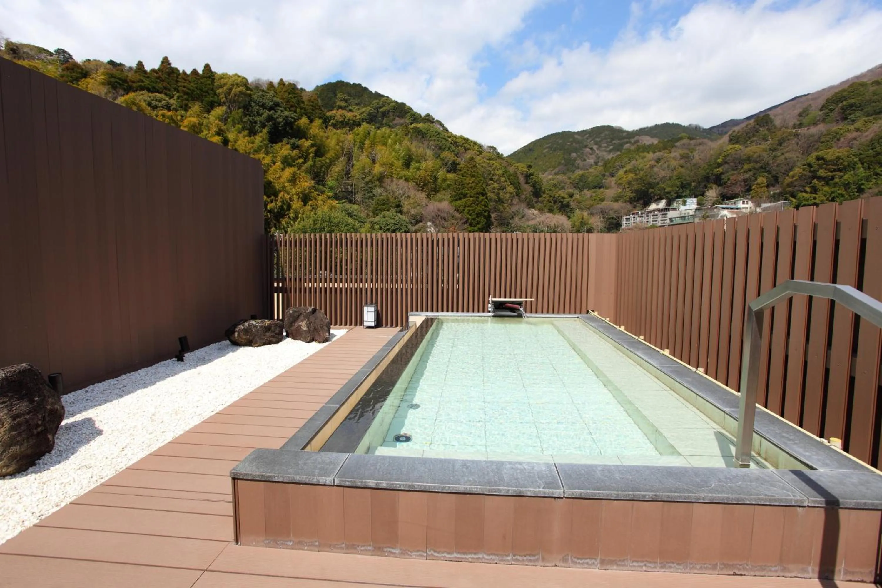 Open Air Bath in Yugawara Chiyodasou