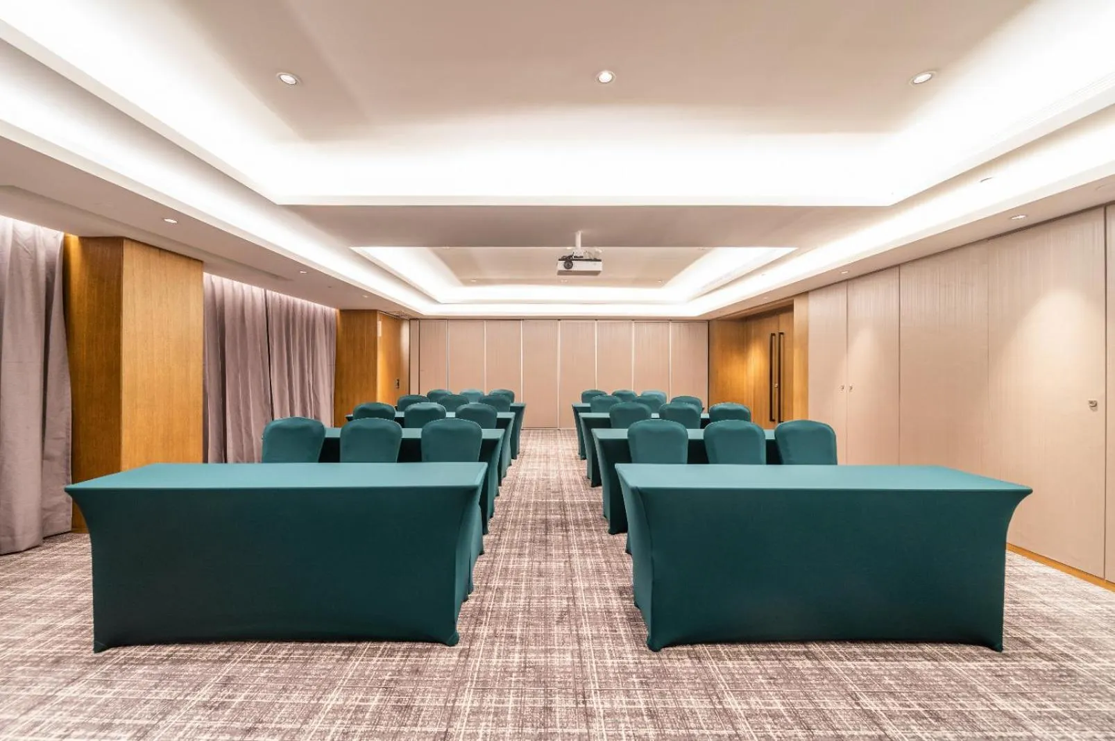 Meeting/conference room in Xence hotel near Xiamen Airport & SM Mall