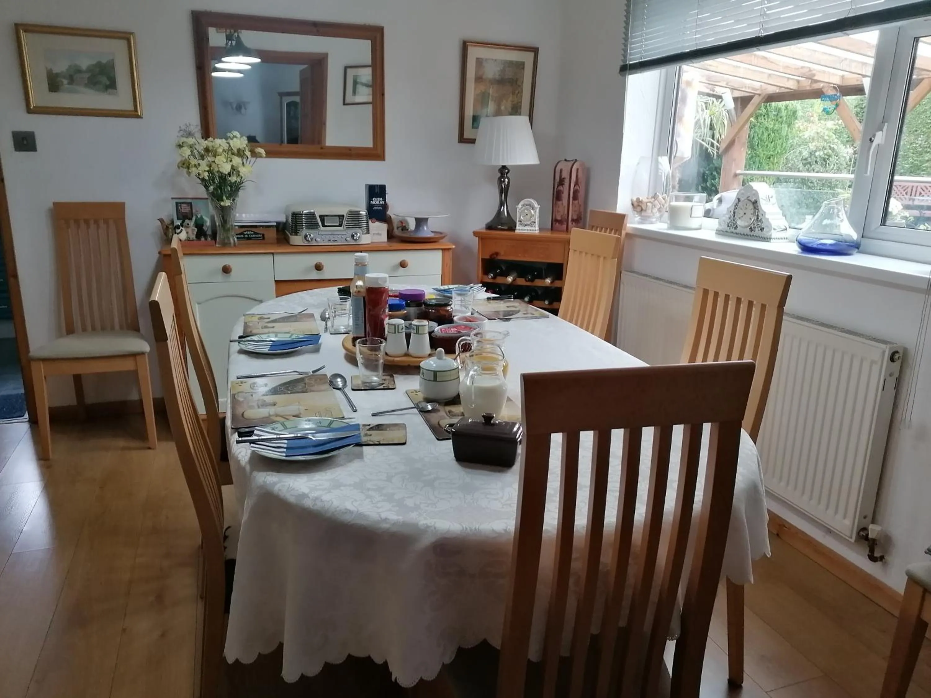 Dining area in HP Bed and Breakfast