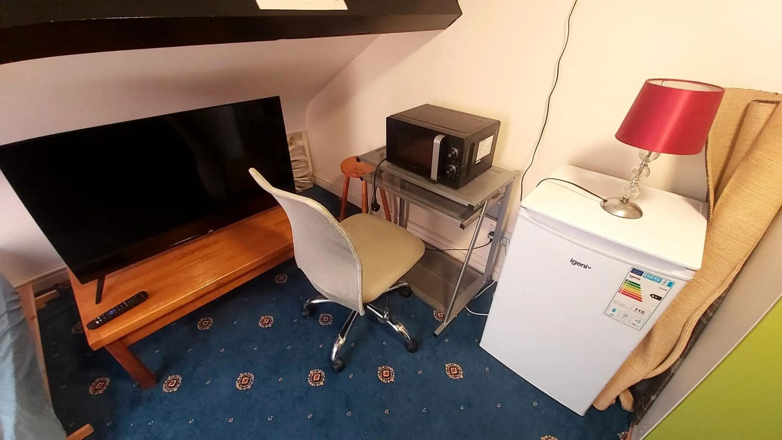 Budget Twin Room - single occupancy in Phoenix Nights Guest House Budget Twin Room - single occupancy in Phoenix Nights Guest House