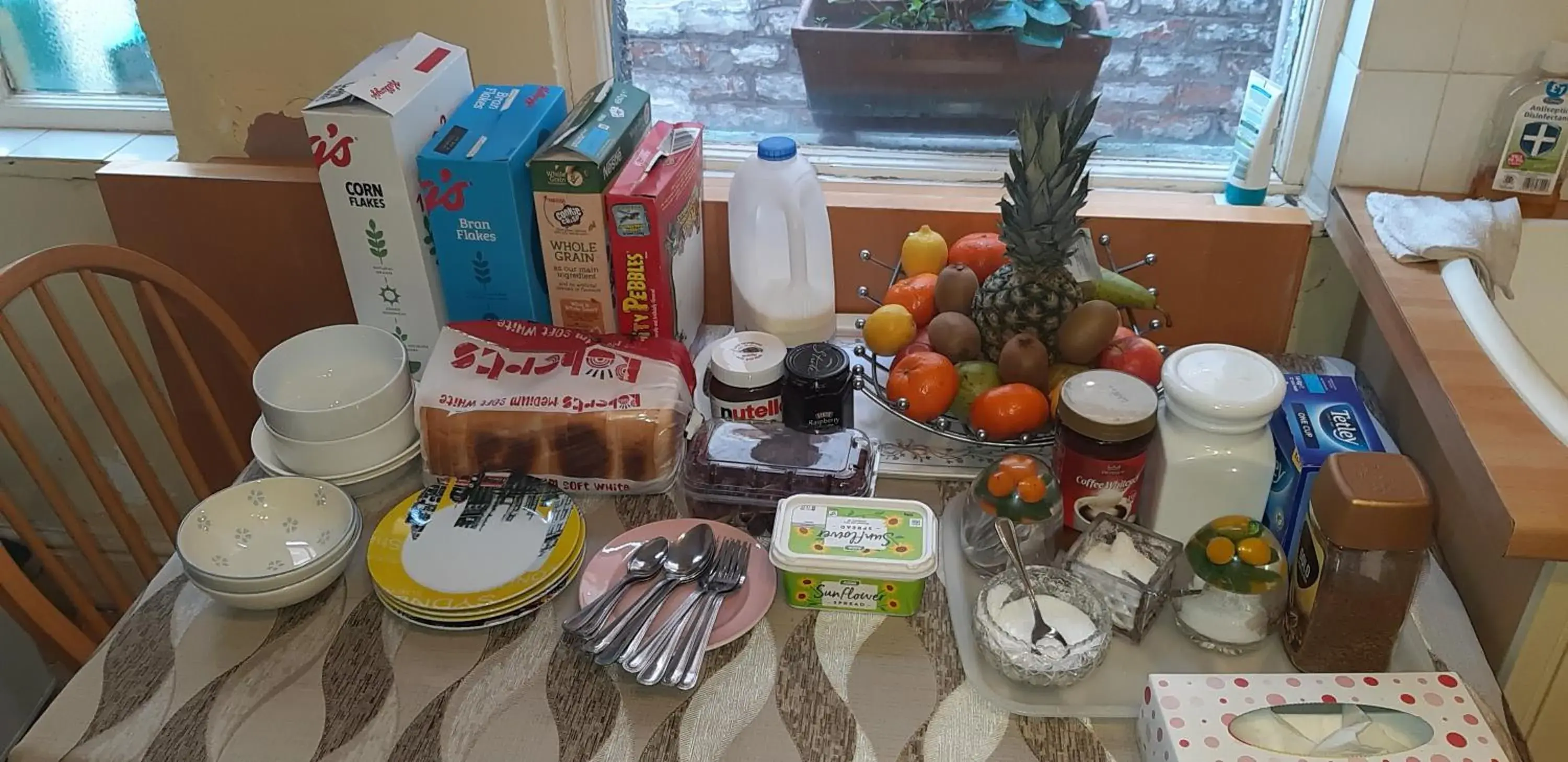 Budget Twin Room - single occupancy in Phoenix Nights Guest House Budget Twin Room - single occupancy in Phoenix Nights Guest House