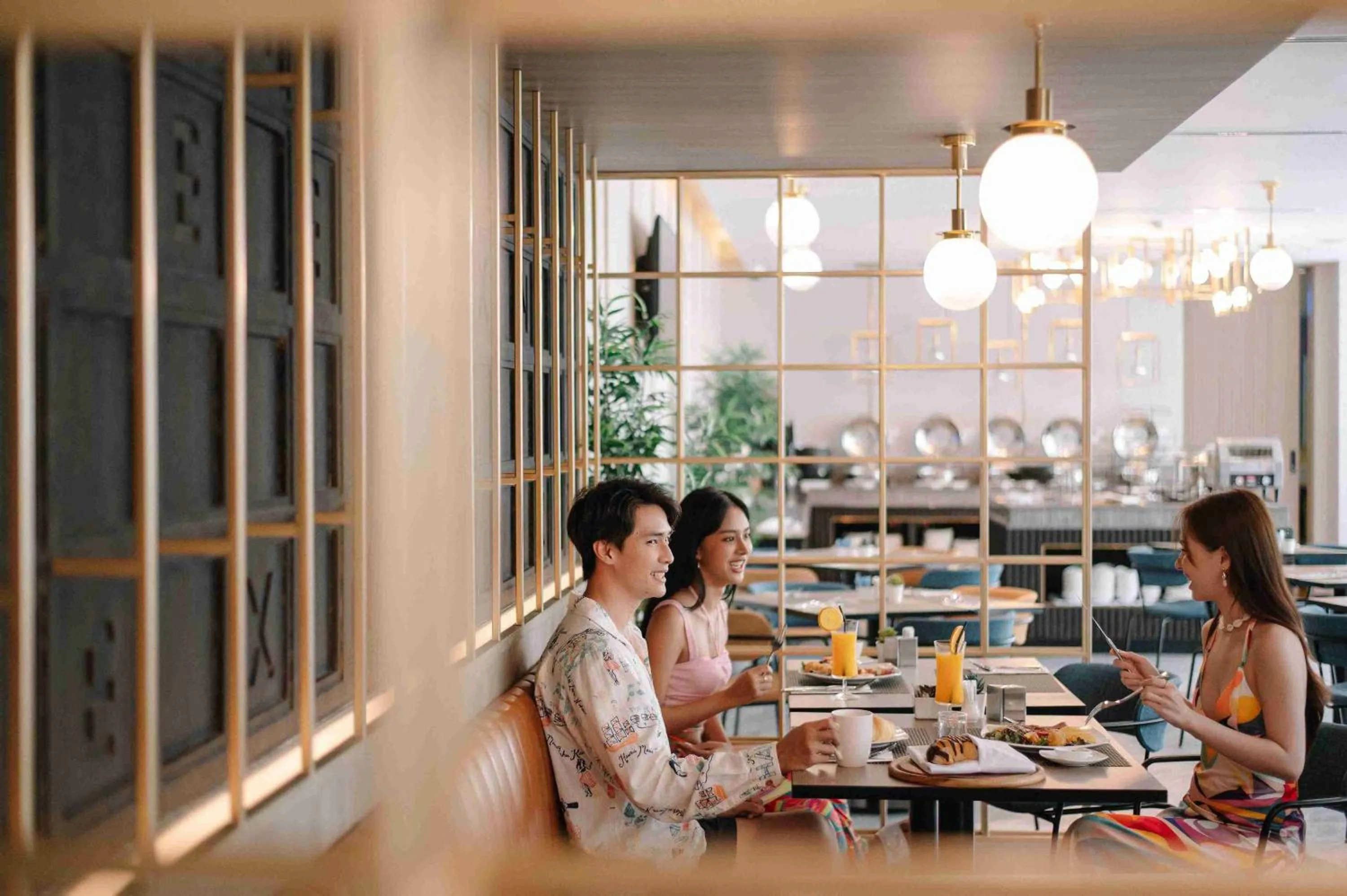 Restaurant/places to eat in Best Western Plus Nexen Pattaya