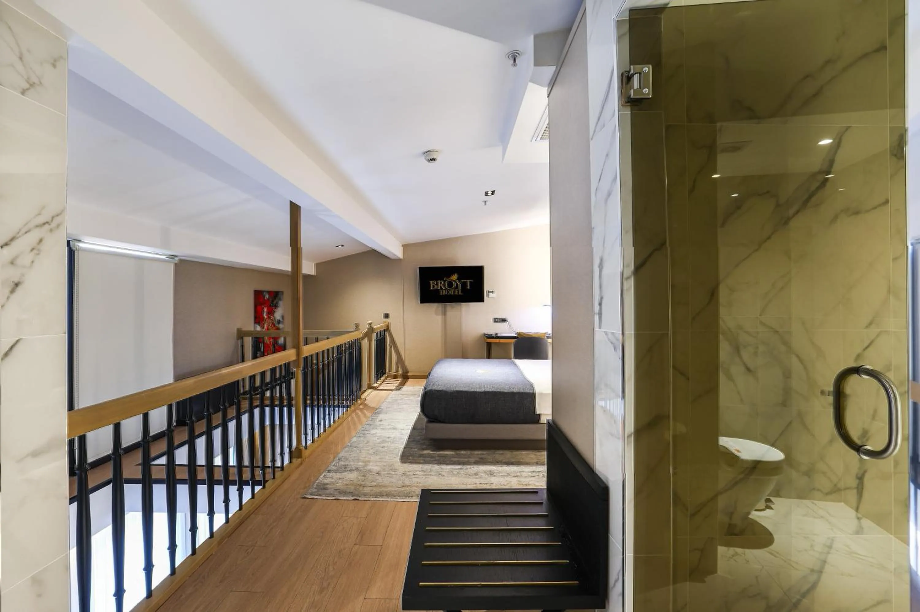 Bedroom, Bed in Broyt Hotel