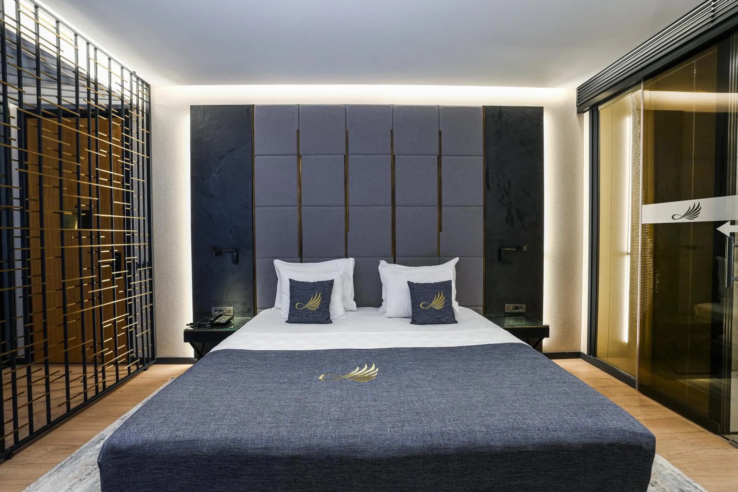 Bedroom, Bed in Broyt Hotel