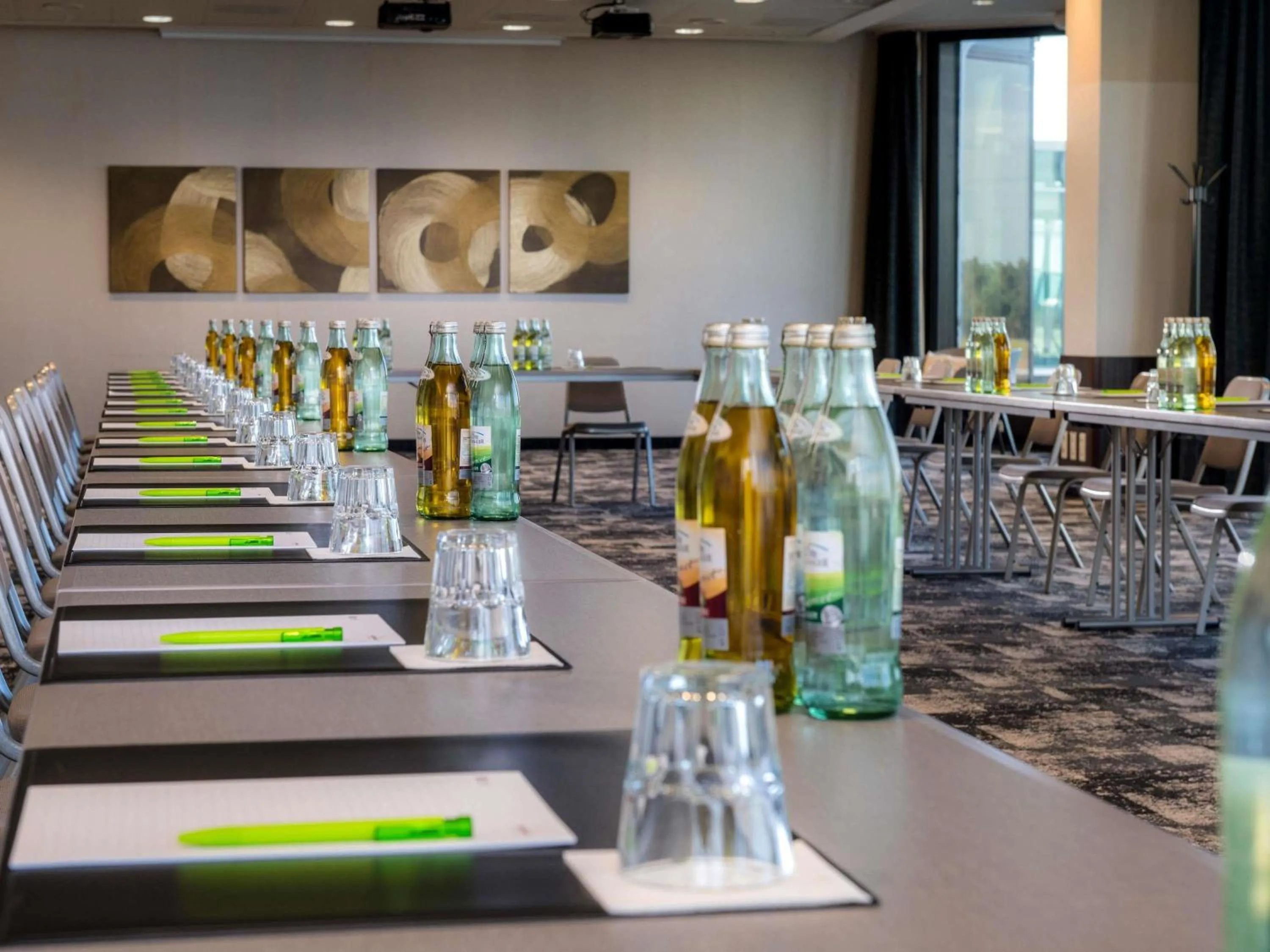 Meeting/conference room in Mövenpick Hotel Nürnberg Airport