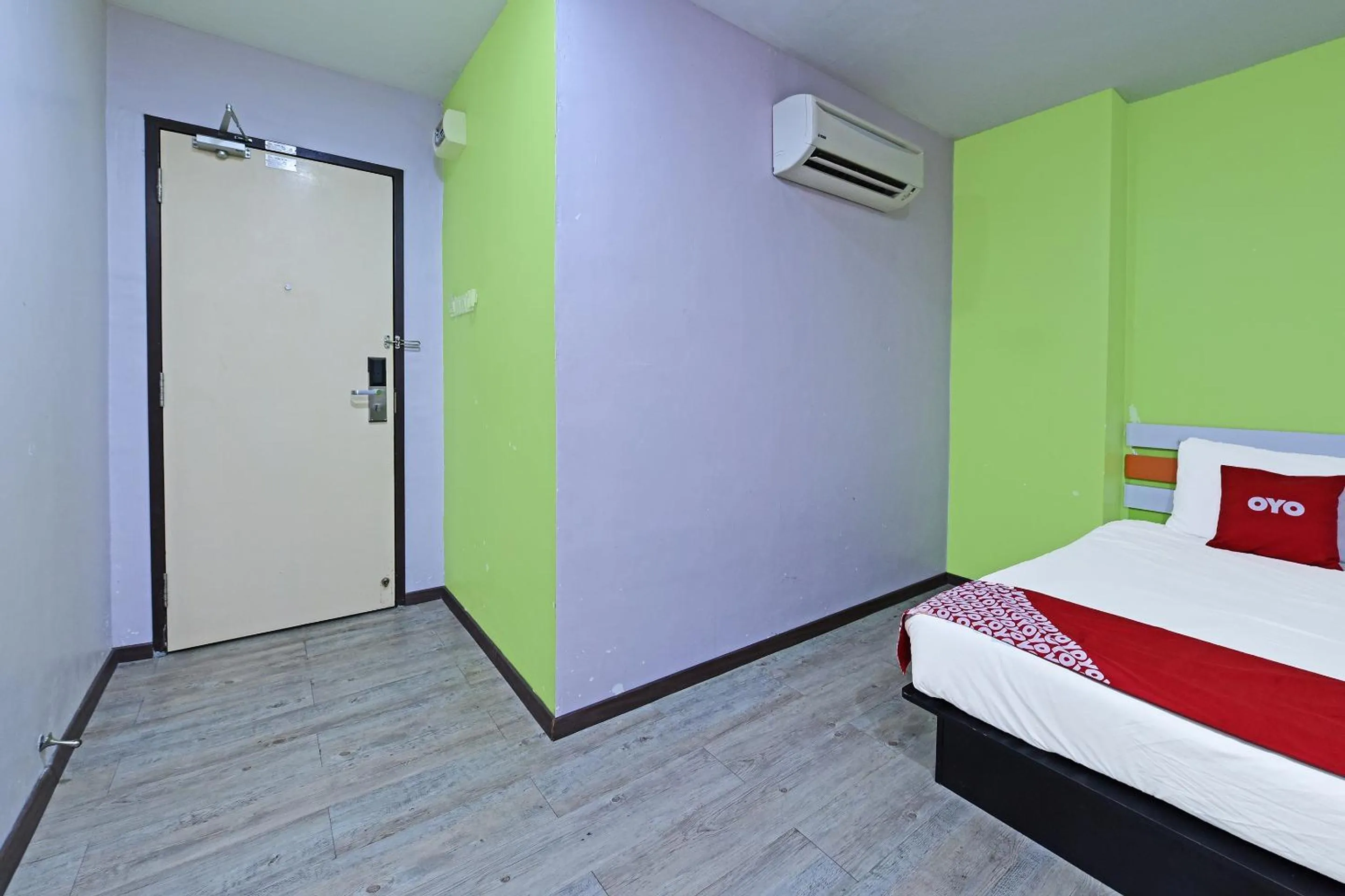 Bedroom, Bed in Hotel O Orange Hotel Kuala Pilah