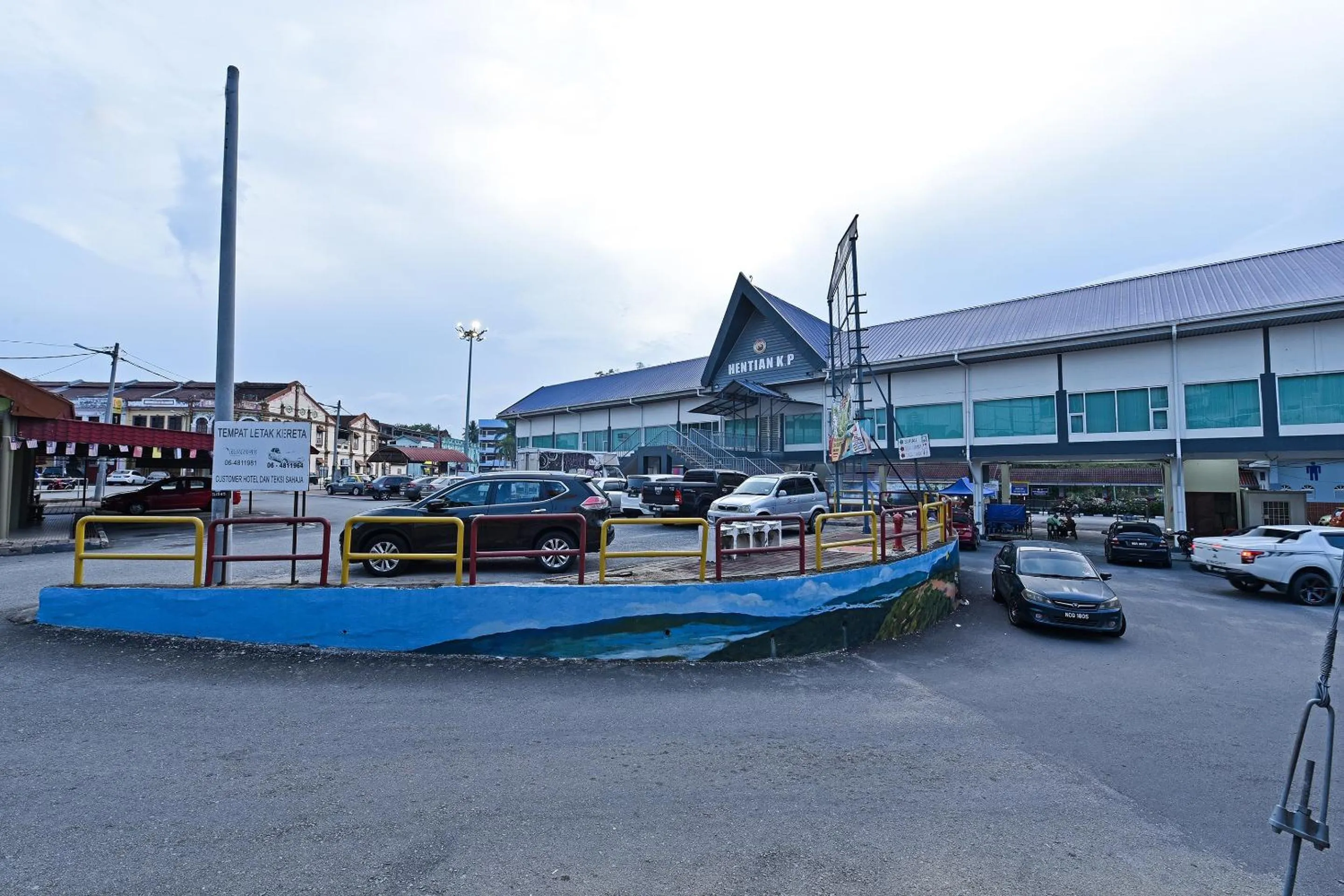 Parking in Hotel O Orange Hotel Kuala Pilah