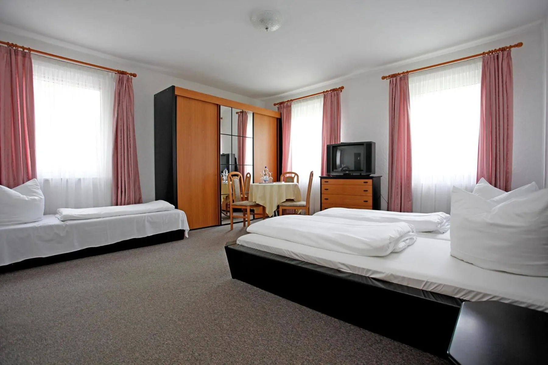 Photo of the whole room, Bed in Hotel Heidenschanze