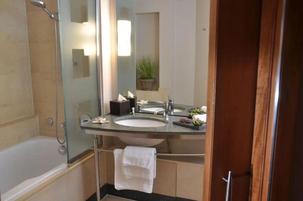 Bathroom in Hotel Eggers Hamburg